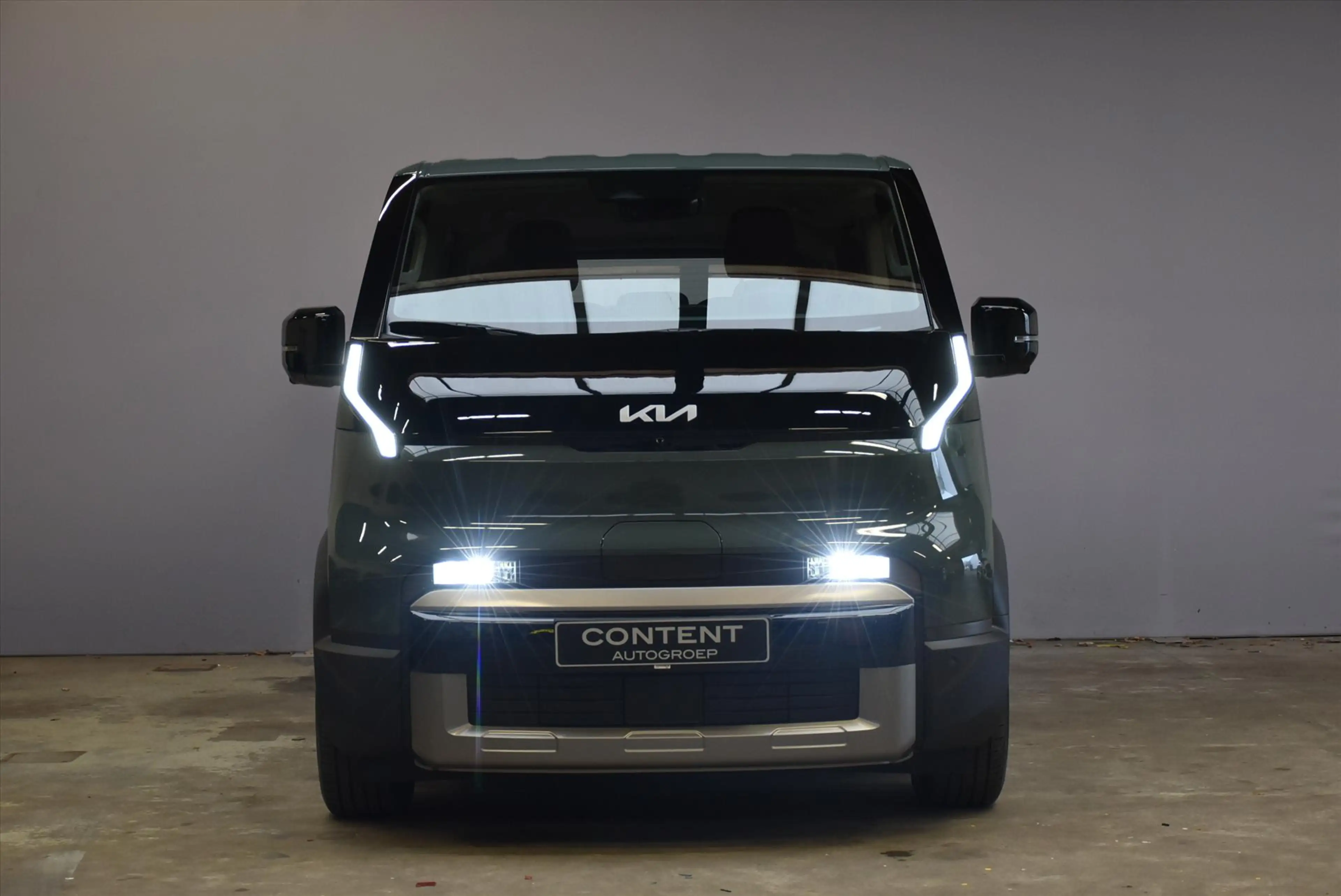 Kia PV5 Passenger 71,2 kWh Elite Executive — photo 3