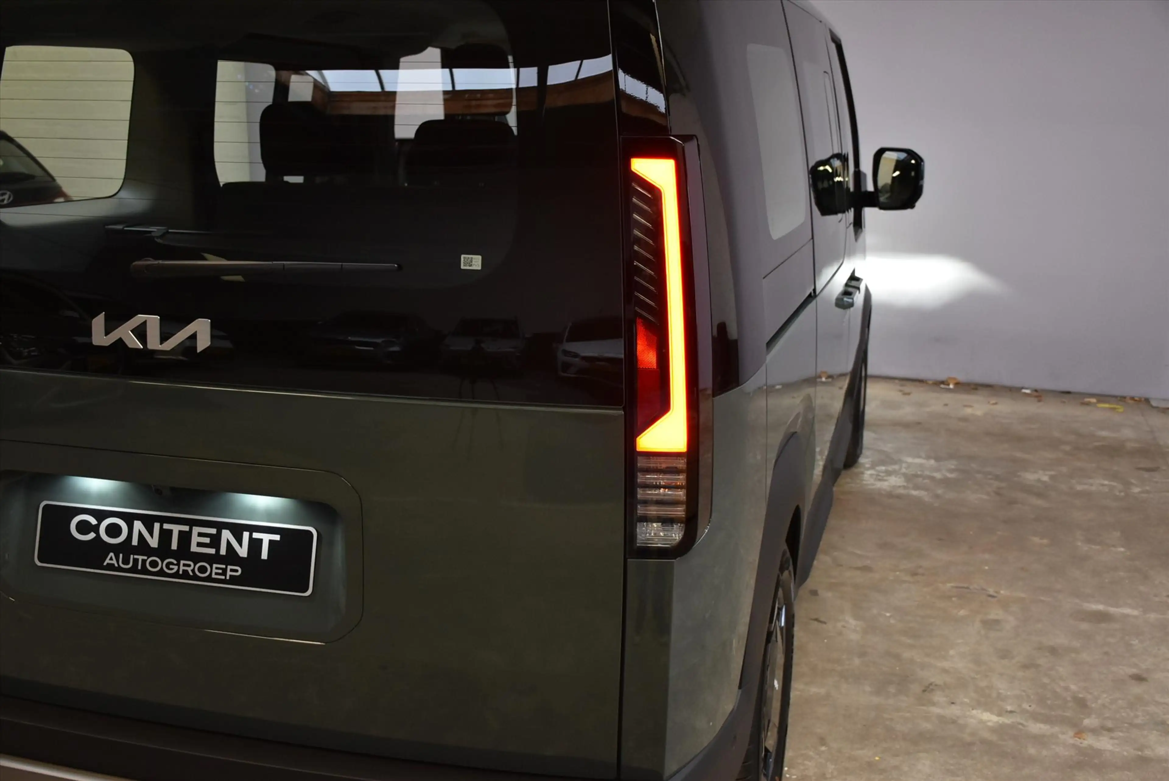 Kia PV5 Passenger 71,2 kWh Elite Executive — photo 11