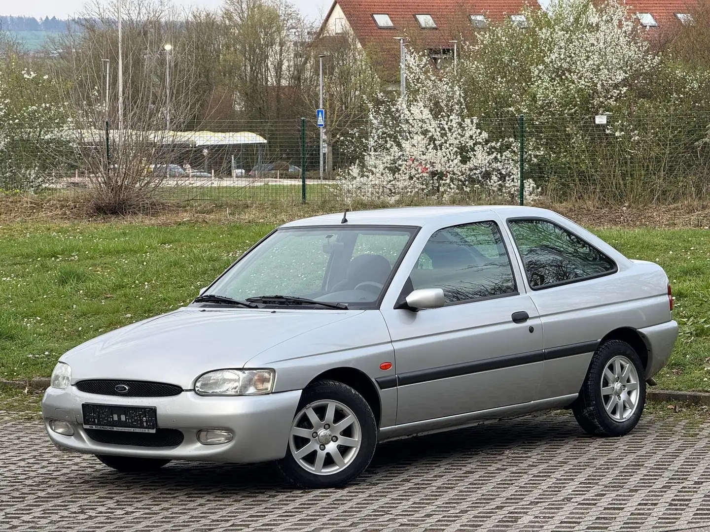 Ford Escort Flair 1 Hand sehr sauber gehalten Tüv Neu Argintiu - 1