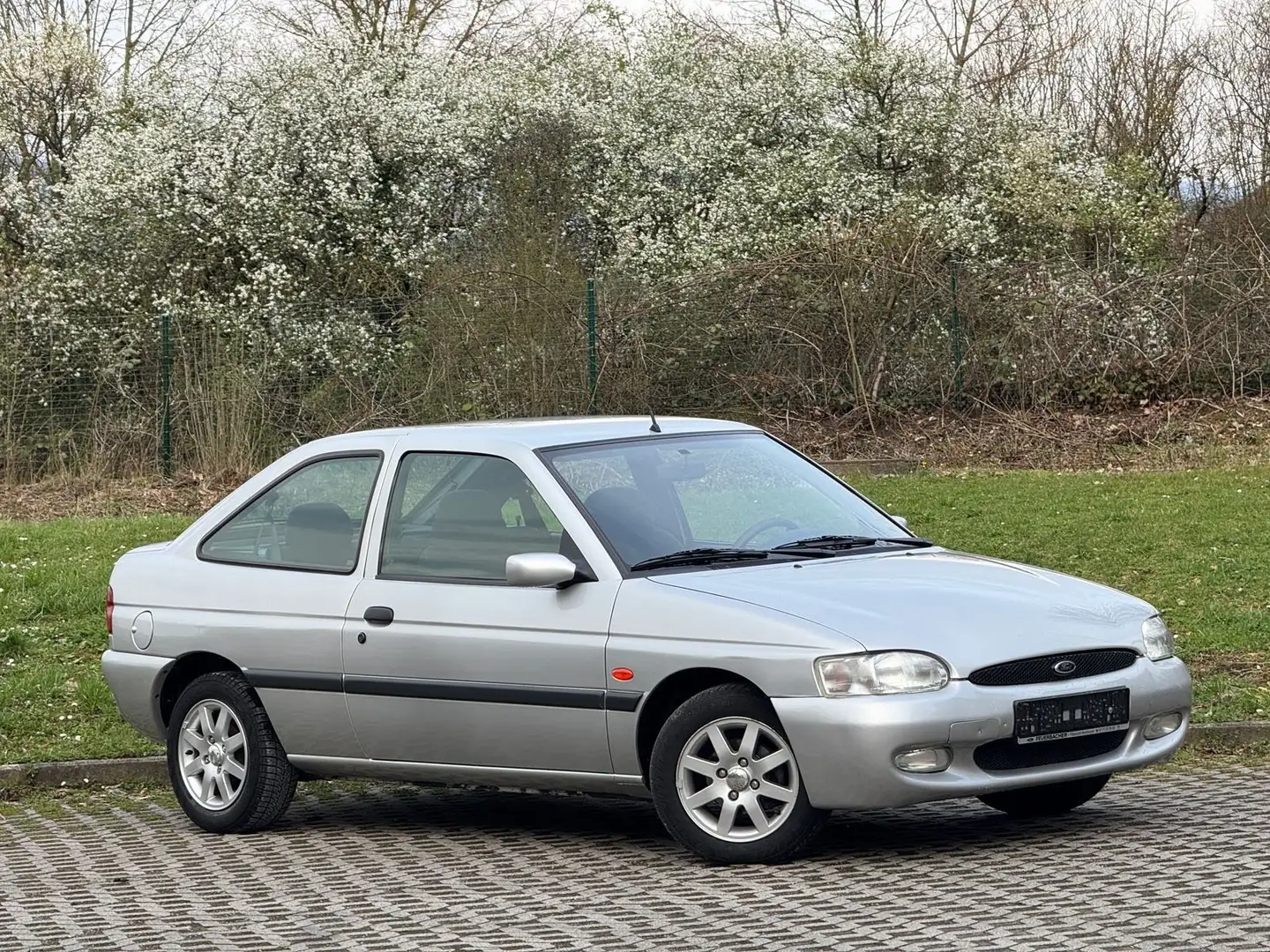 Ford Escort Flair 1 Hand sehr sauber gehalten Tüv Neu Argintiu - 2