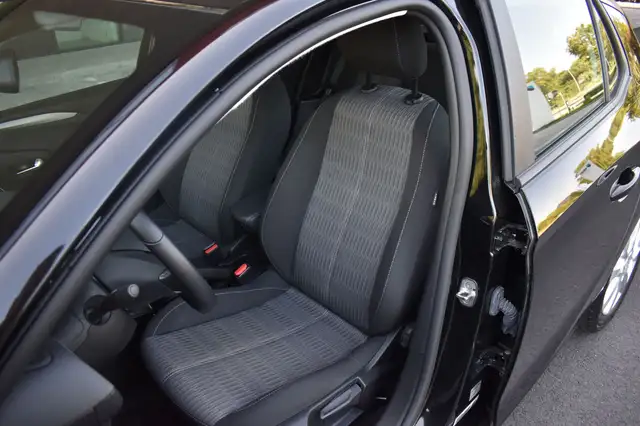 Opel Corsa view 12