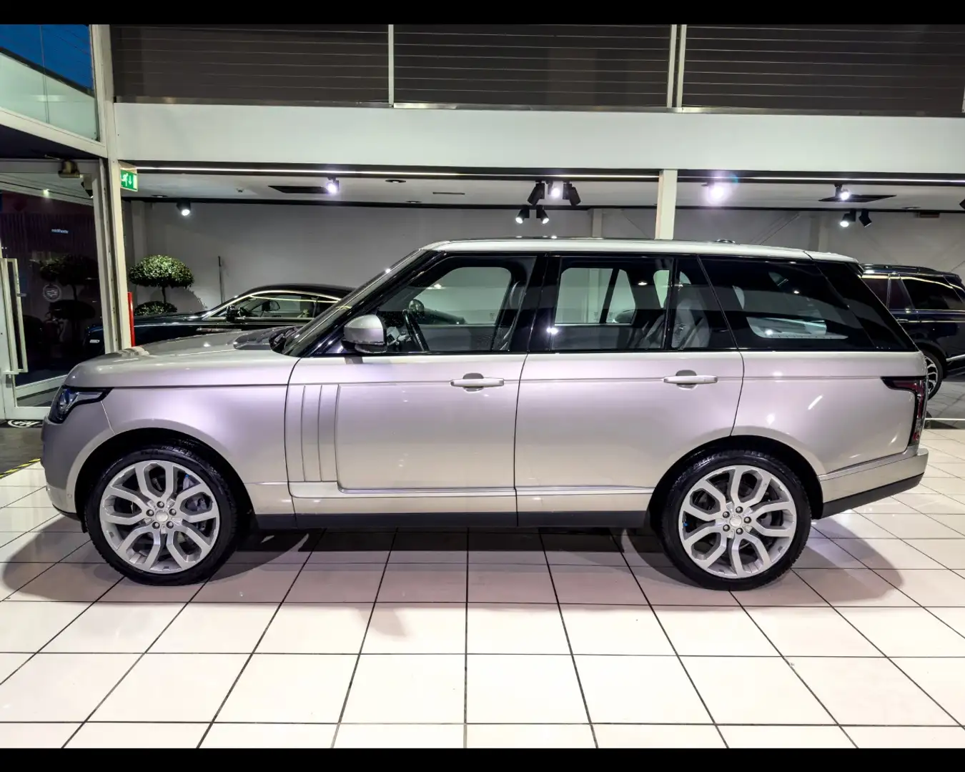 Land Rover Range Rover 4ªserie - Range Rover 5.0 Supercharged Vogue Gold - 2