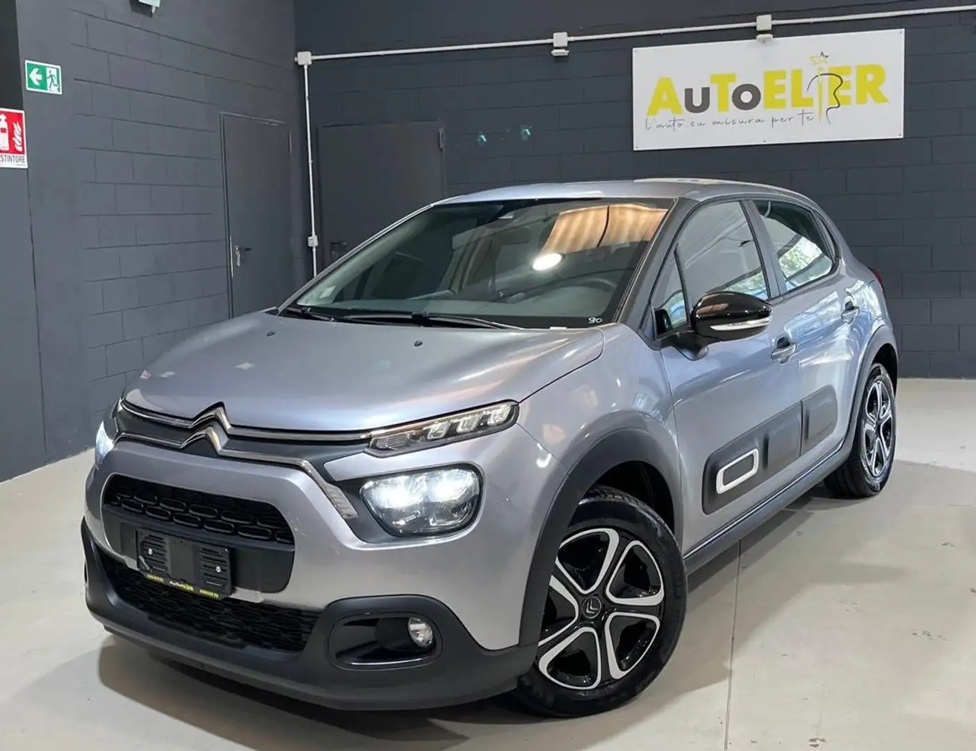 Citroen C3 C3 1.2 puretech Plus s Noir - 2