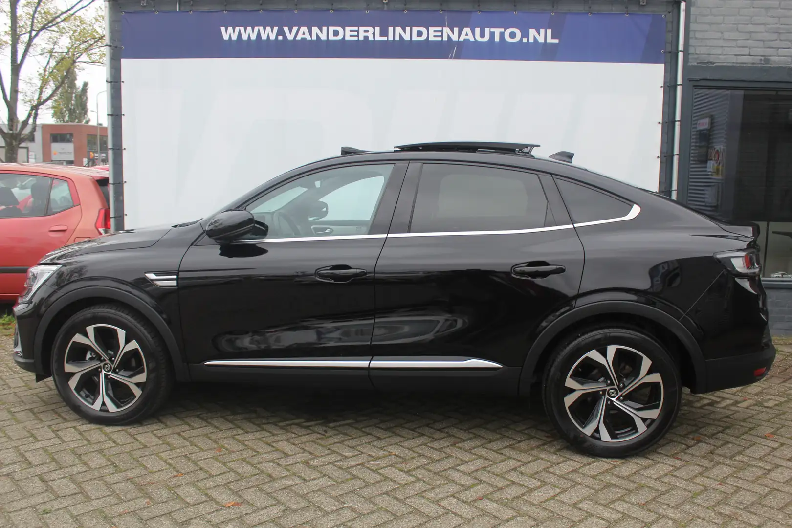Renault Arkana 1.3 TCe 140 RS line Mild hybrid Panorama dak l Sfe Zwart - 2