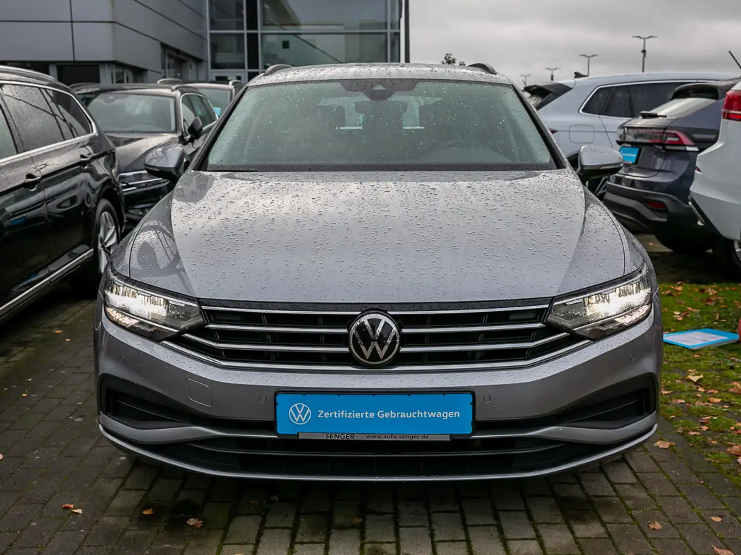 Volkswagen Passat Variant 2.0 TDI DSG Nav AHK PDC SHZ APP Argent - 2