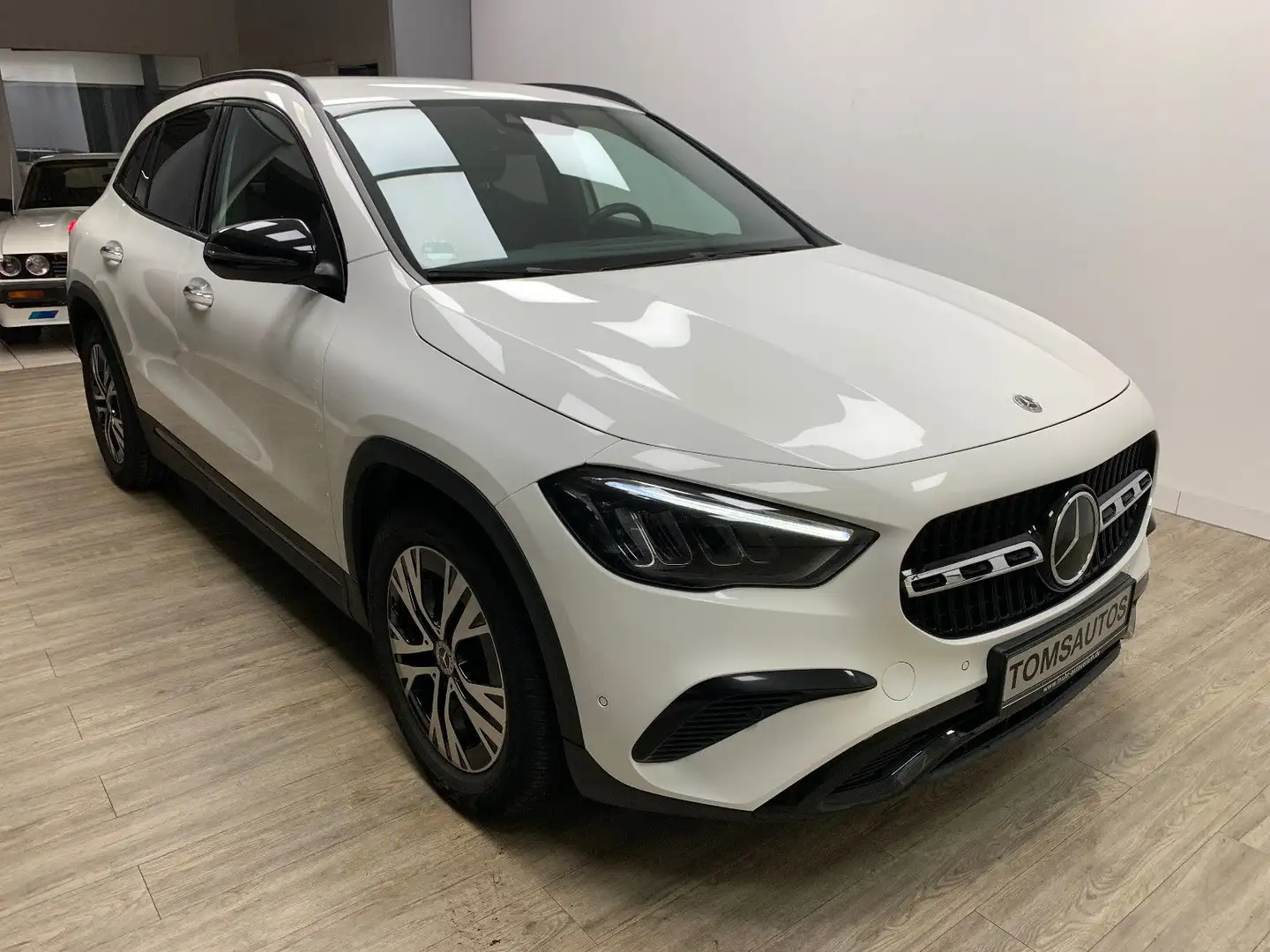 Mercedes-Benz GLA 200 GLA200 d Autom.4Matic Progressive AHK Widescreen Weiß - 1