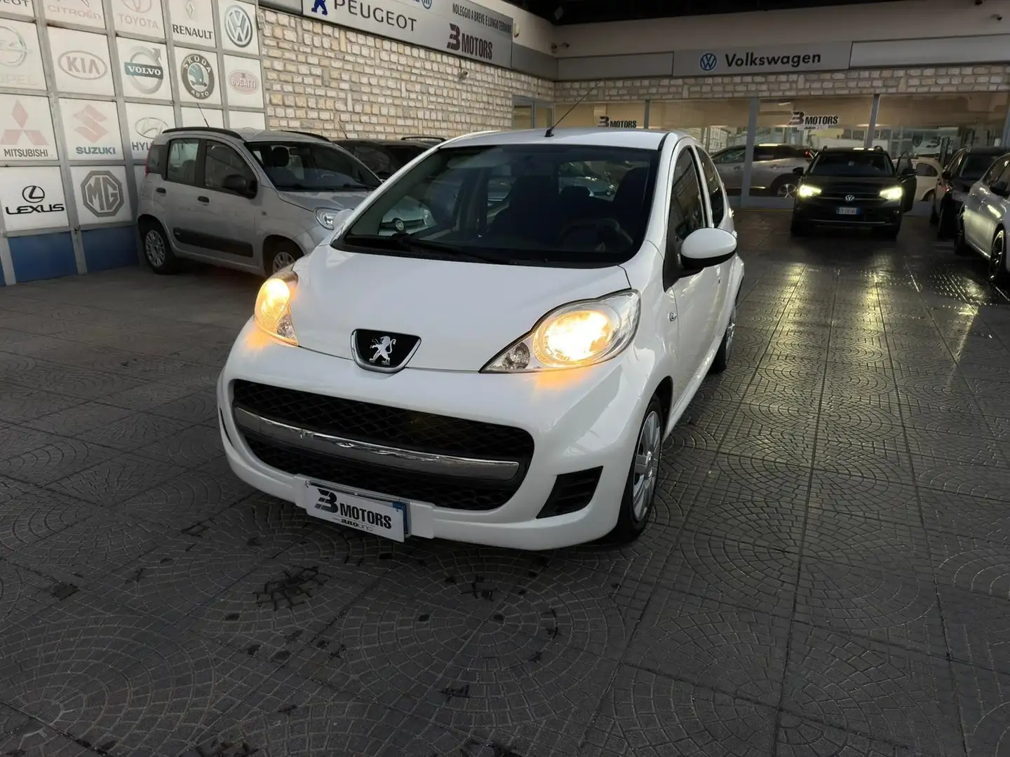 Peugeot 107 5p 1.0 12v Plaisir 2tronic - 2