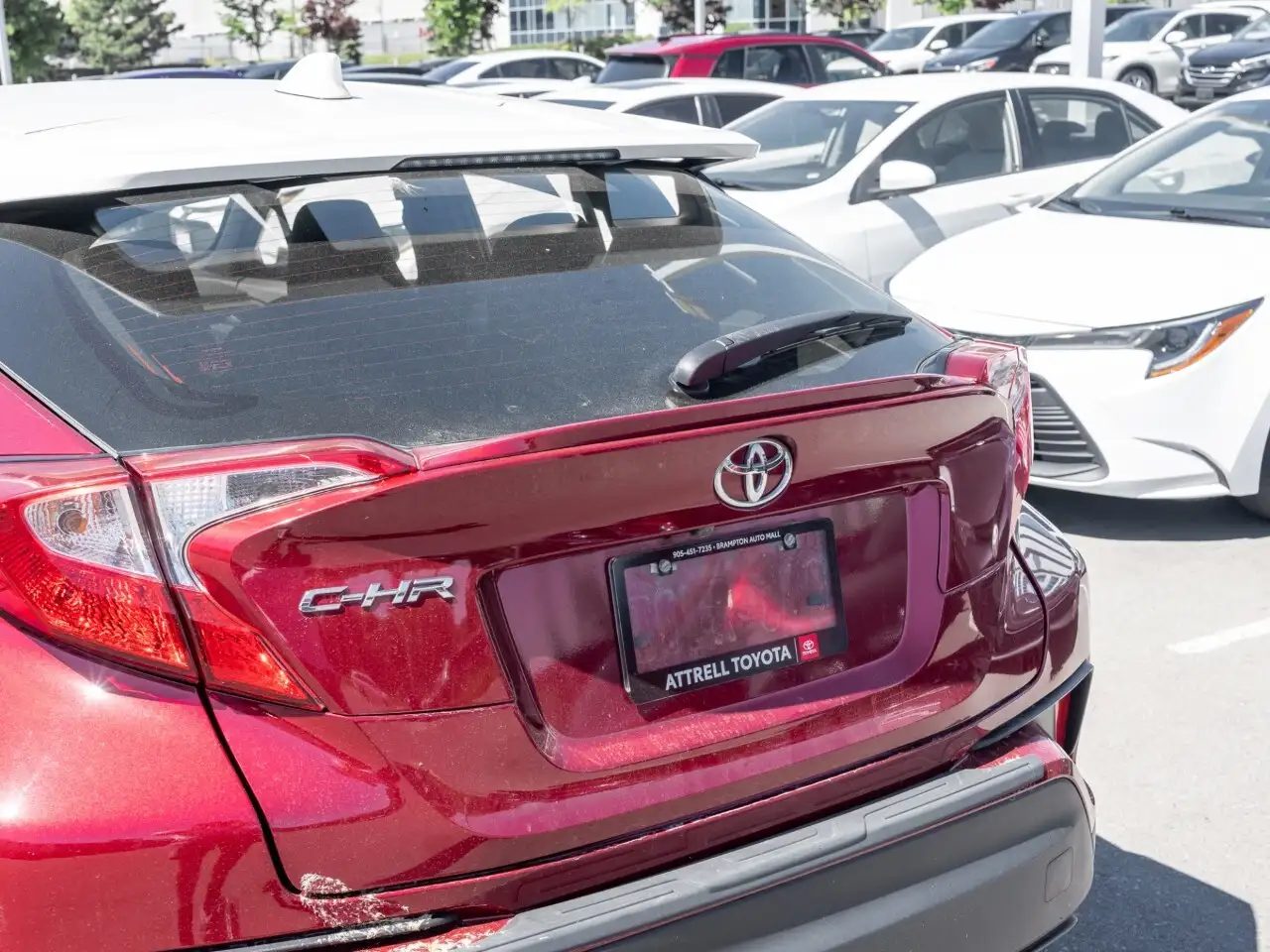 Toyota C-HR снимка Toyota C-HR