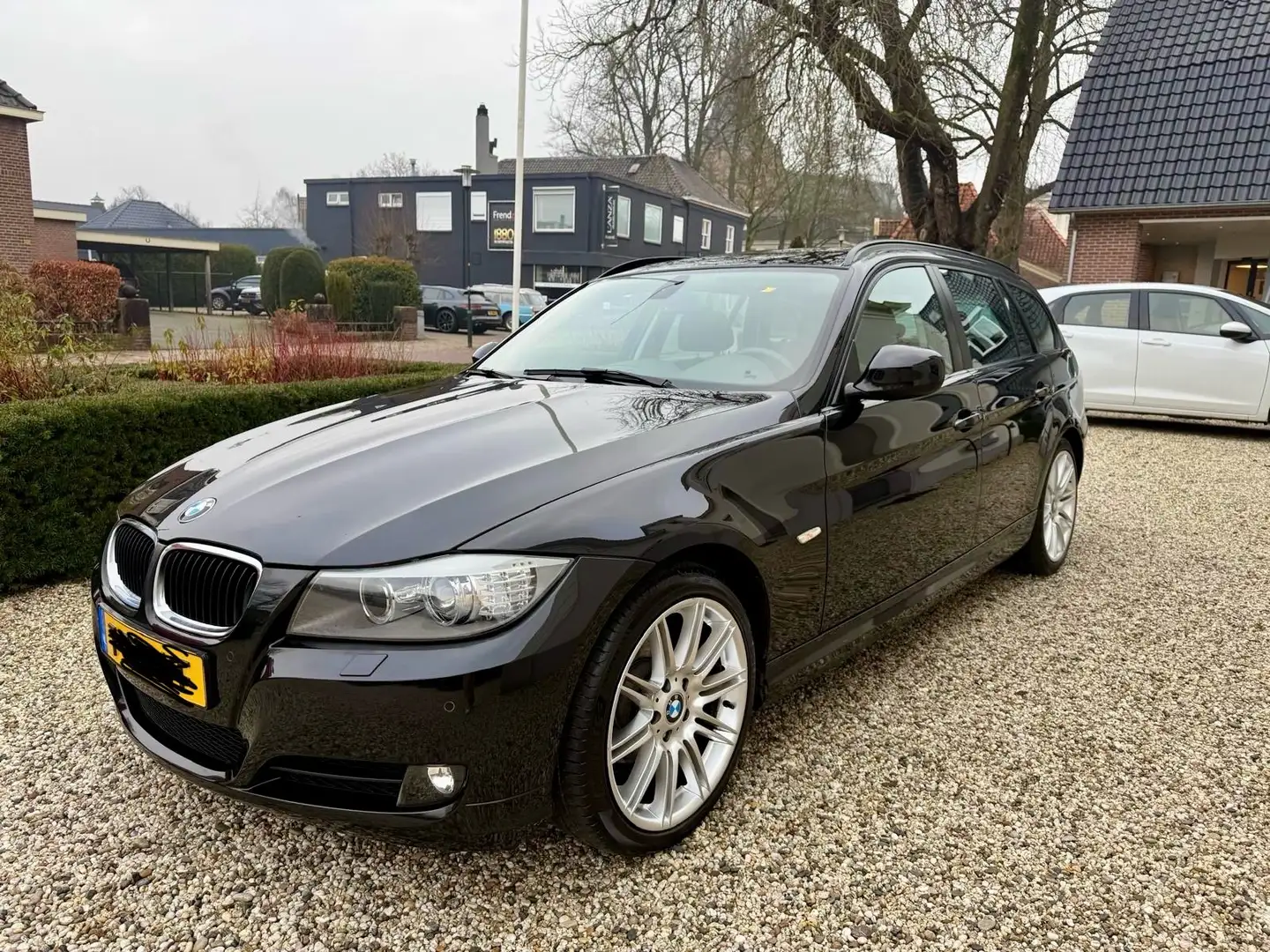 BMW 318 318i Zwart - 1