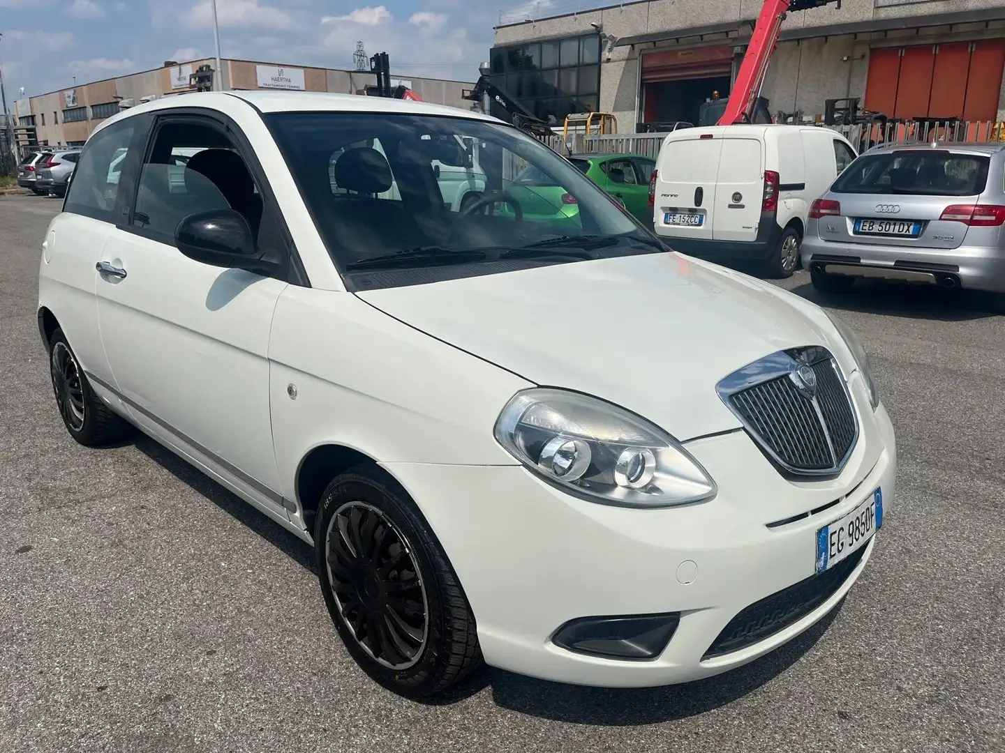 Lancia Ypsilon Ypsilon 1.3 MJT 75 CV Bianco - 2