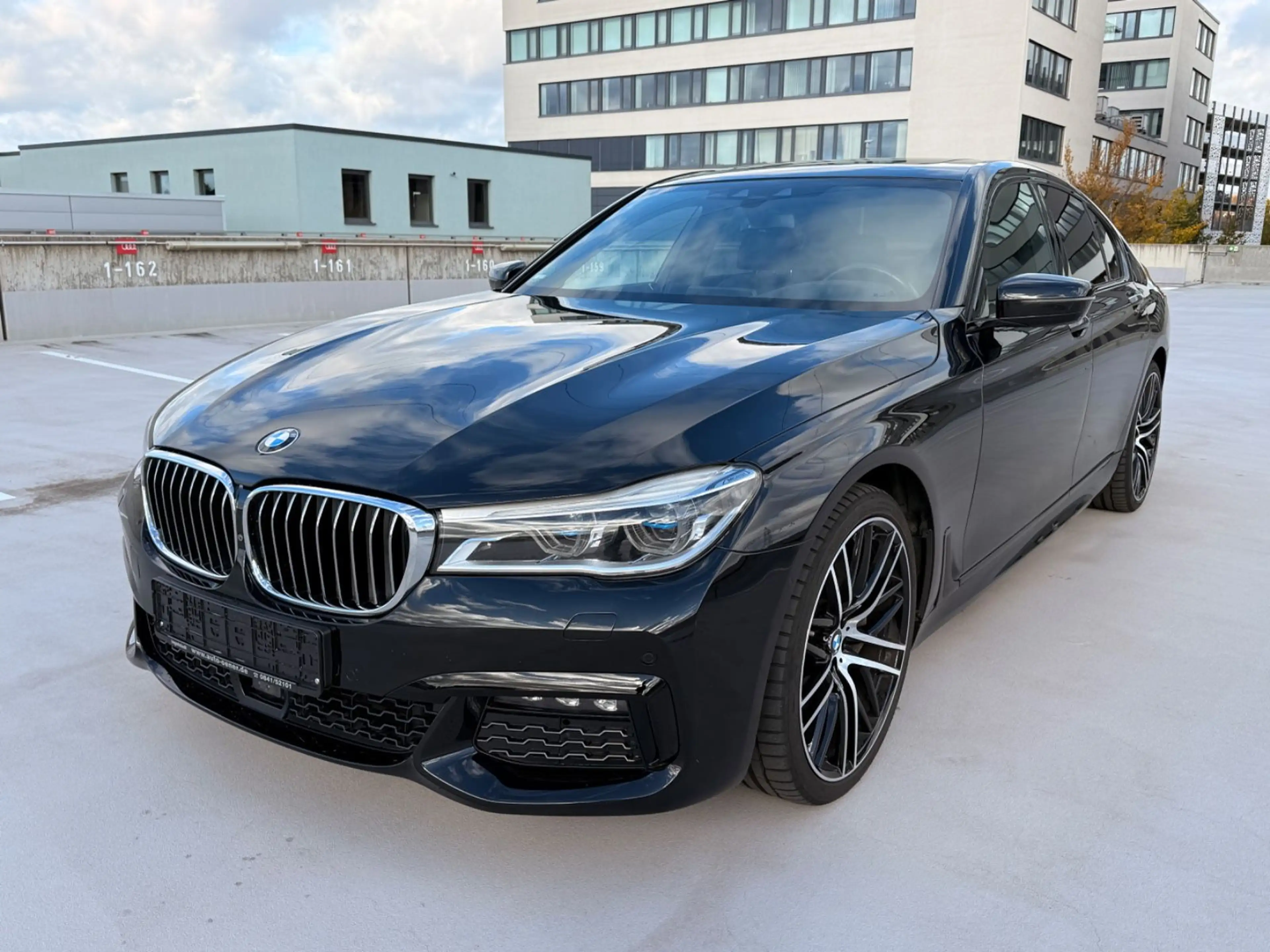 BMW 730 d xDrive M-Paket Pano ACC Massage 21 Zoll — photo 2