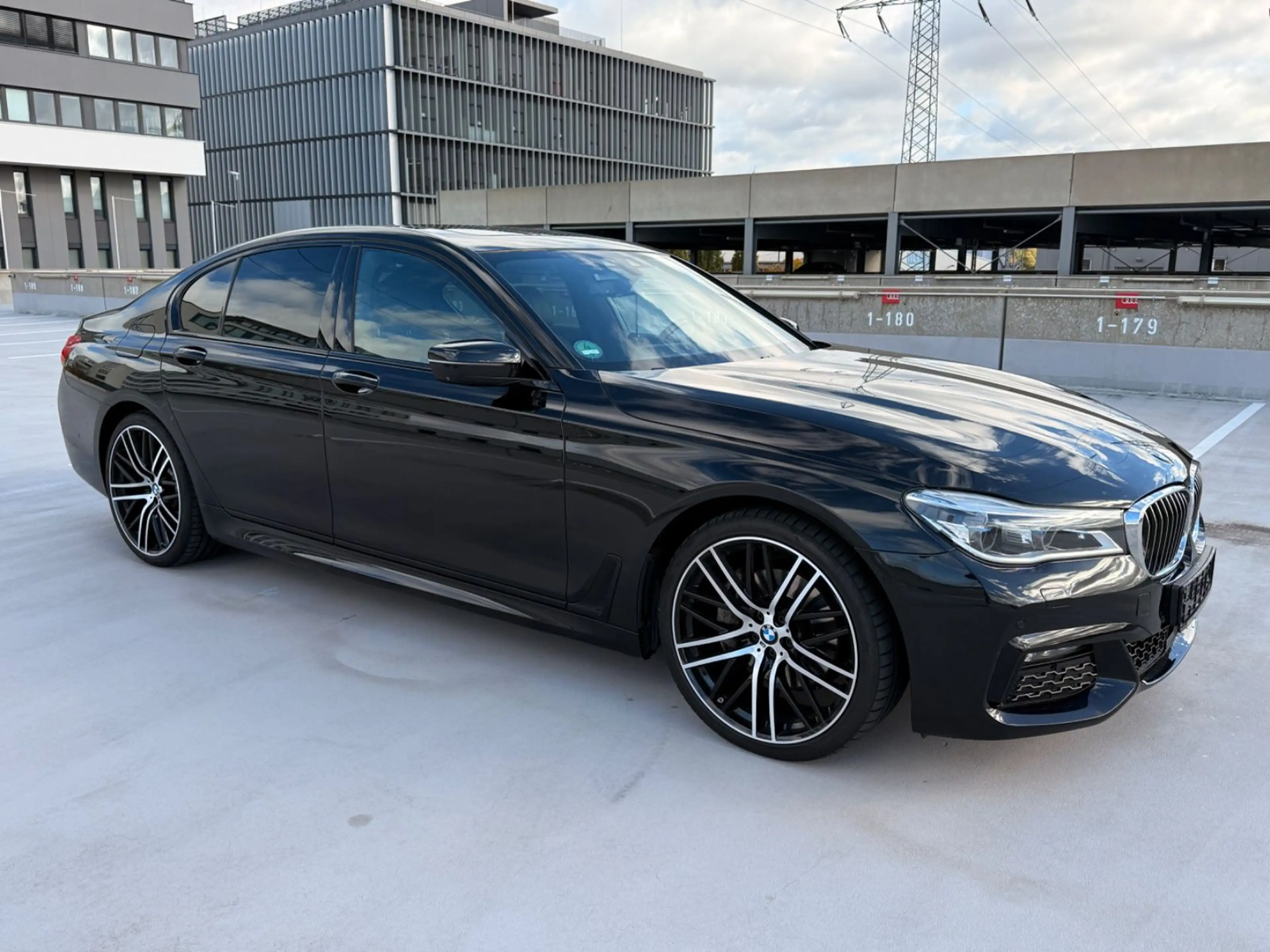 BMW 730 d xDrive M-Paket Pano ACC Massage 21 Zoll — photo 5