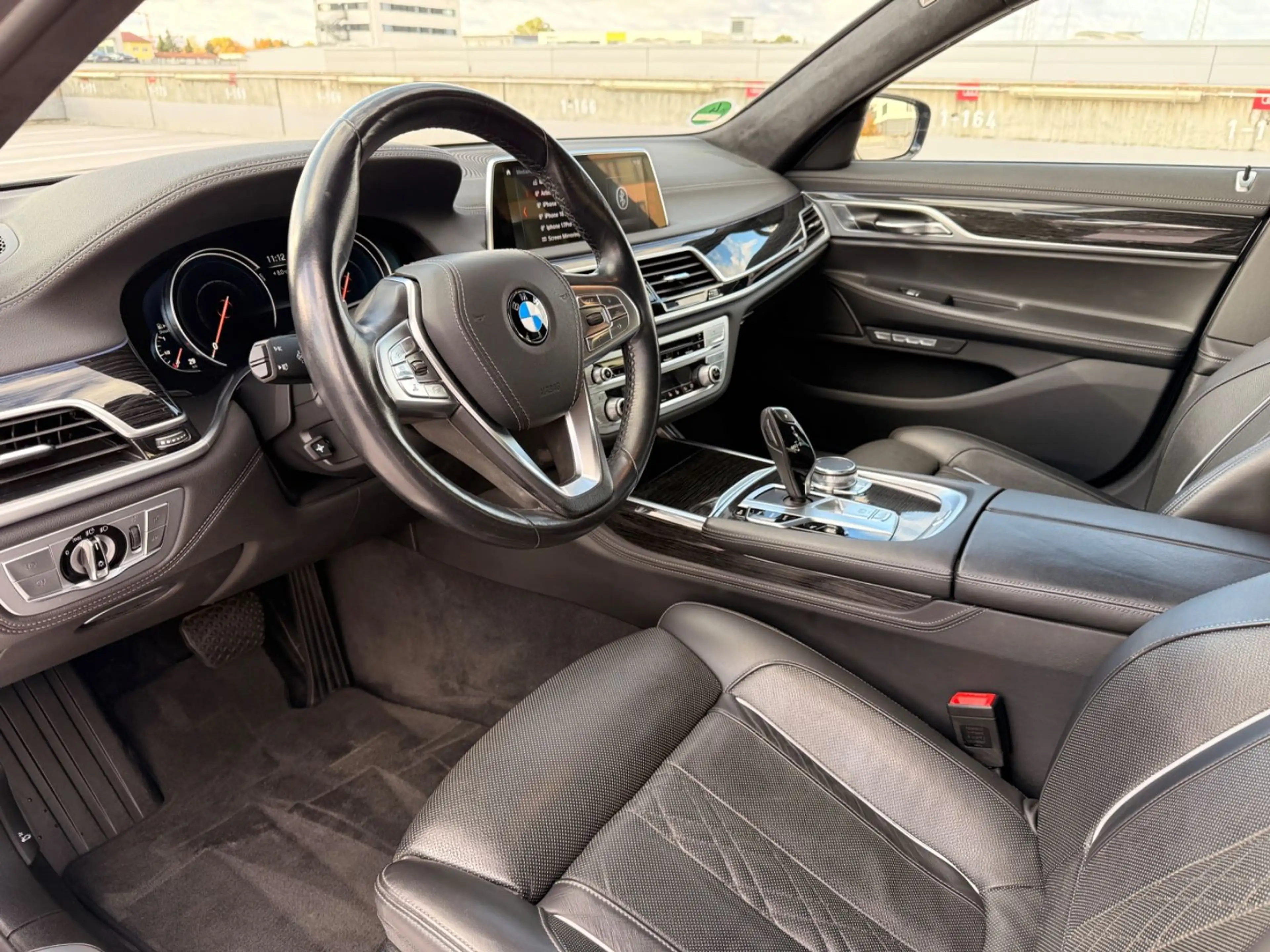 BMW 730 d xDrive M-Paket Pano ACC Massage 21 Zoll — photo 12