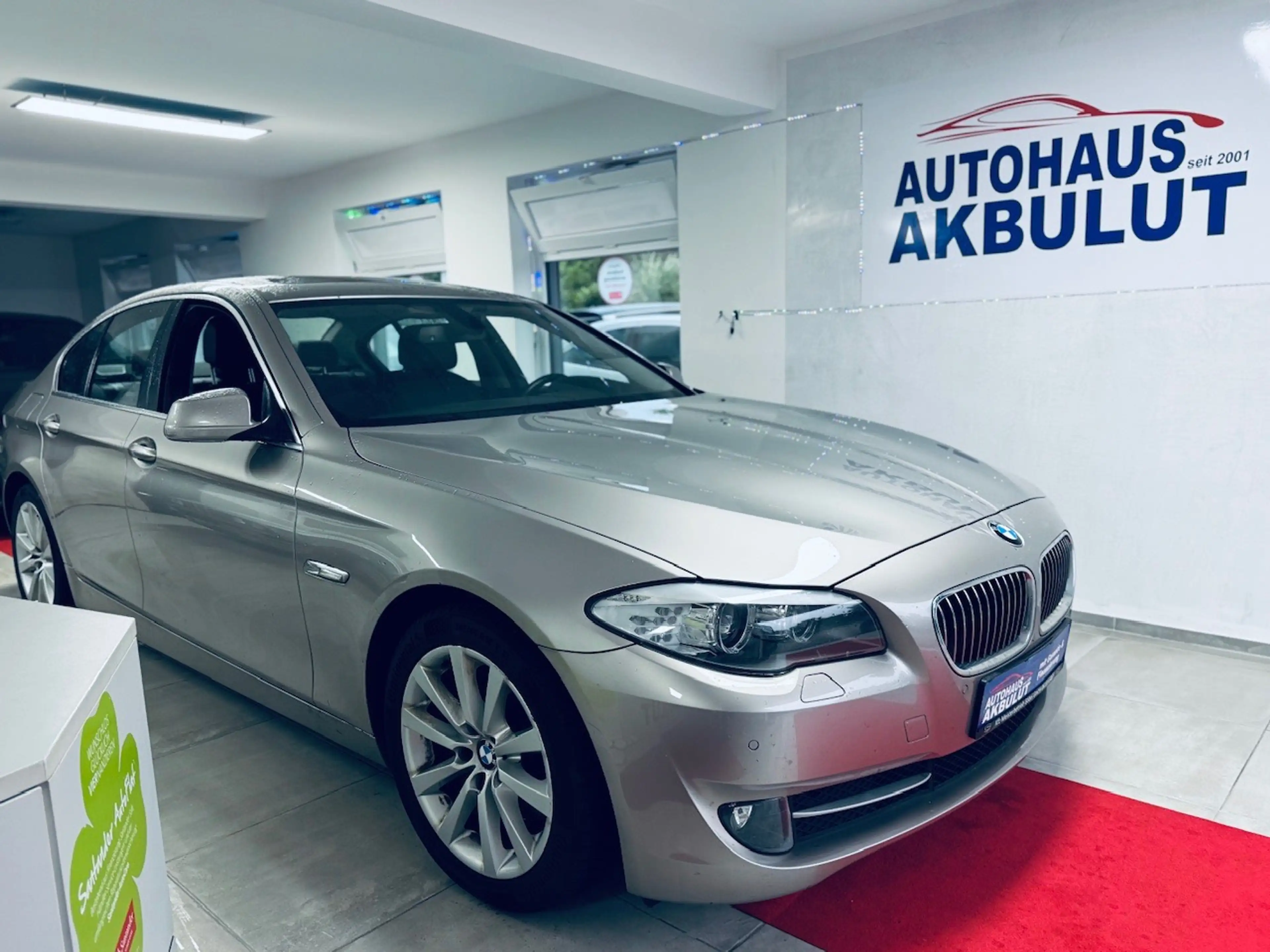 BMW 528 528 i*Finanzierung+Garantie+Inspektion+Tüv*