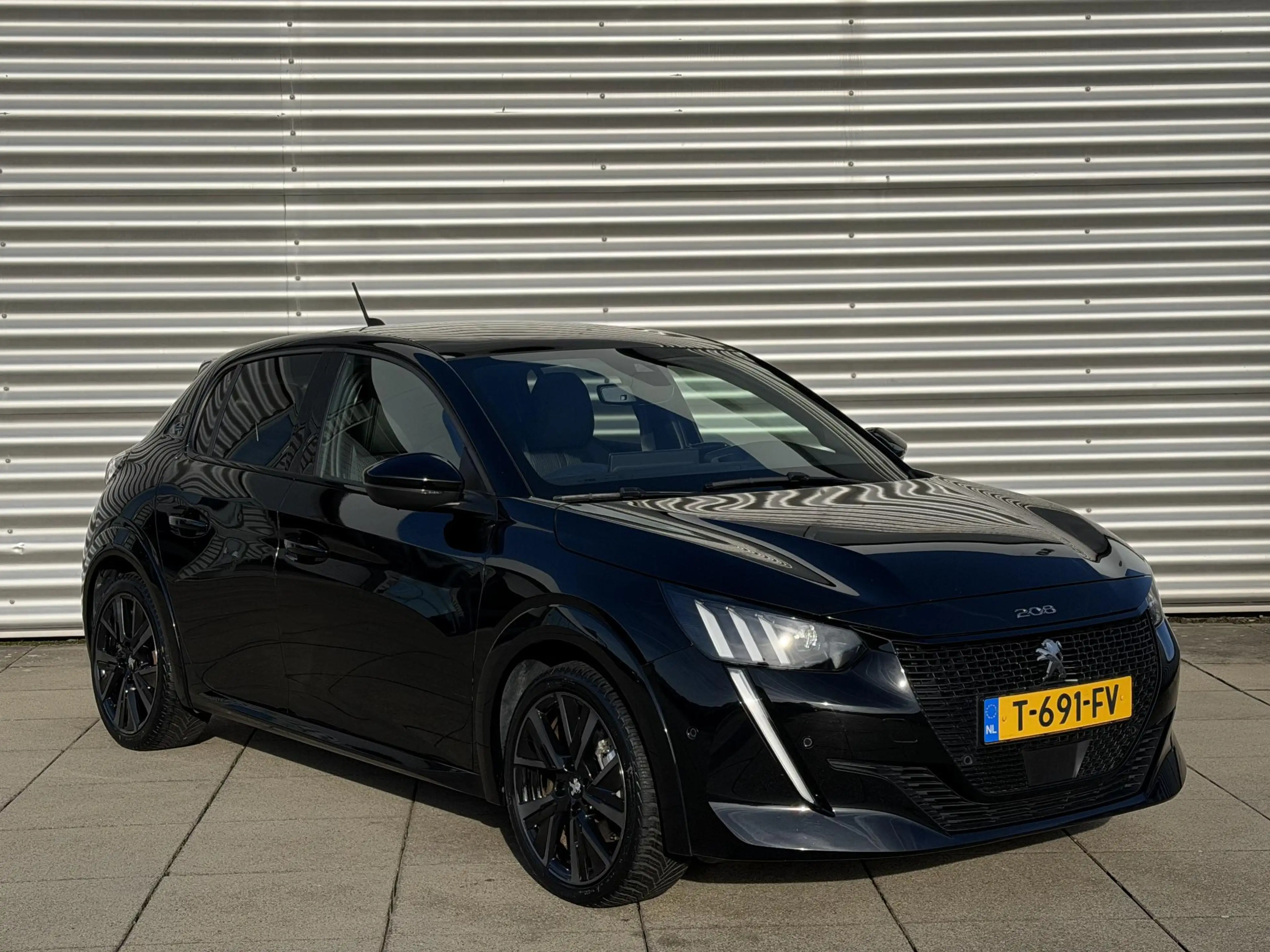 Peugeot e-208 EV GT 350 50 kWh Navigatie | Camera | Panorama Dak — photo 2
