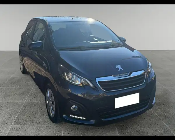 Peugeot 108 view 3