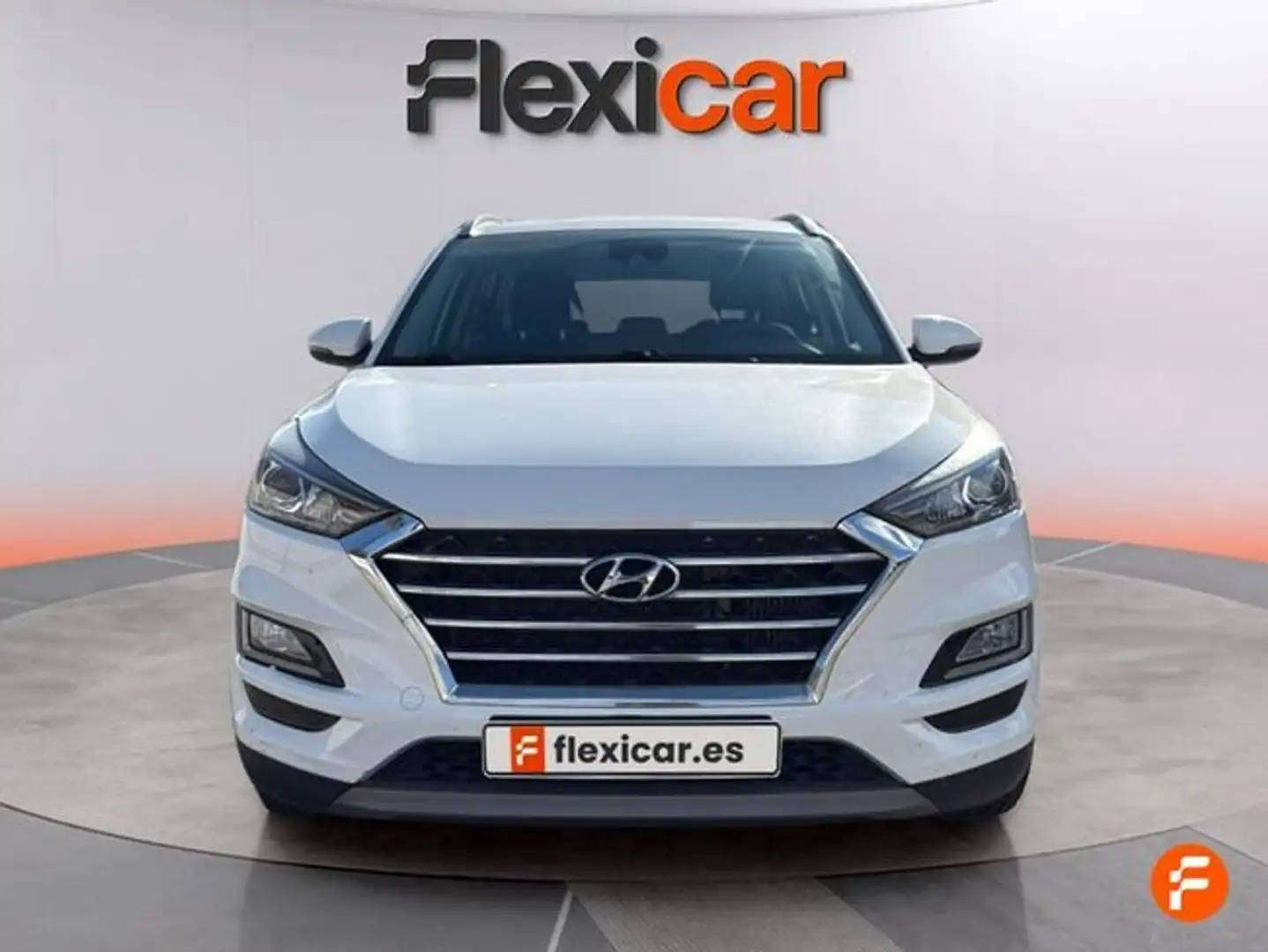 Hyundai TUCSON 1.6 CRDI 85kW (116CV) 48V SLE 4X2 Blanco - 2