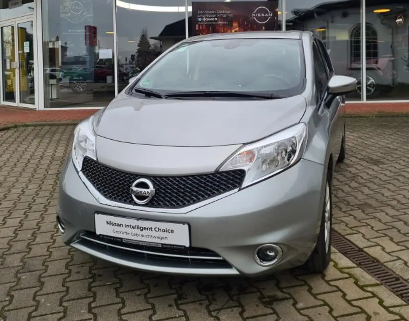 Nissan Note E12 Silber - 1