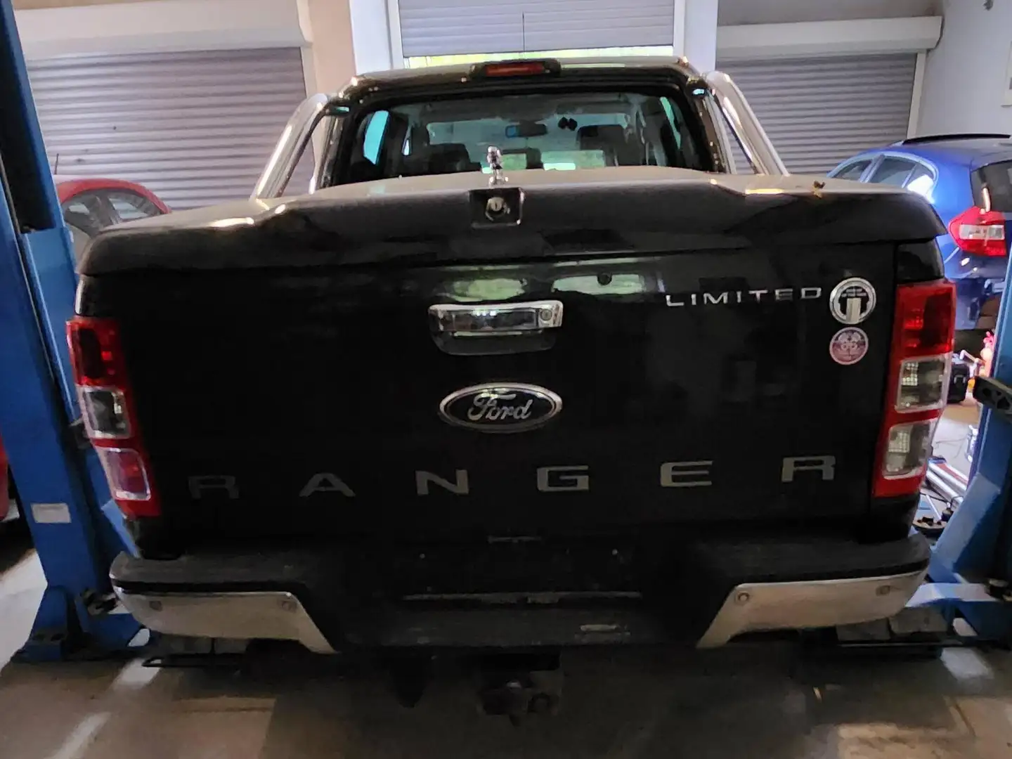 Ford Ranger Ranger Doppelkabine Limited 4x4 3,2 TDCi Limited Schwarz - 1