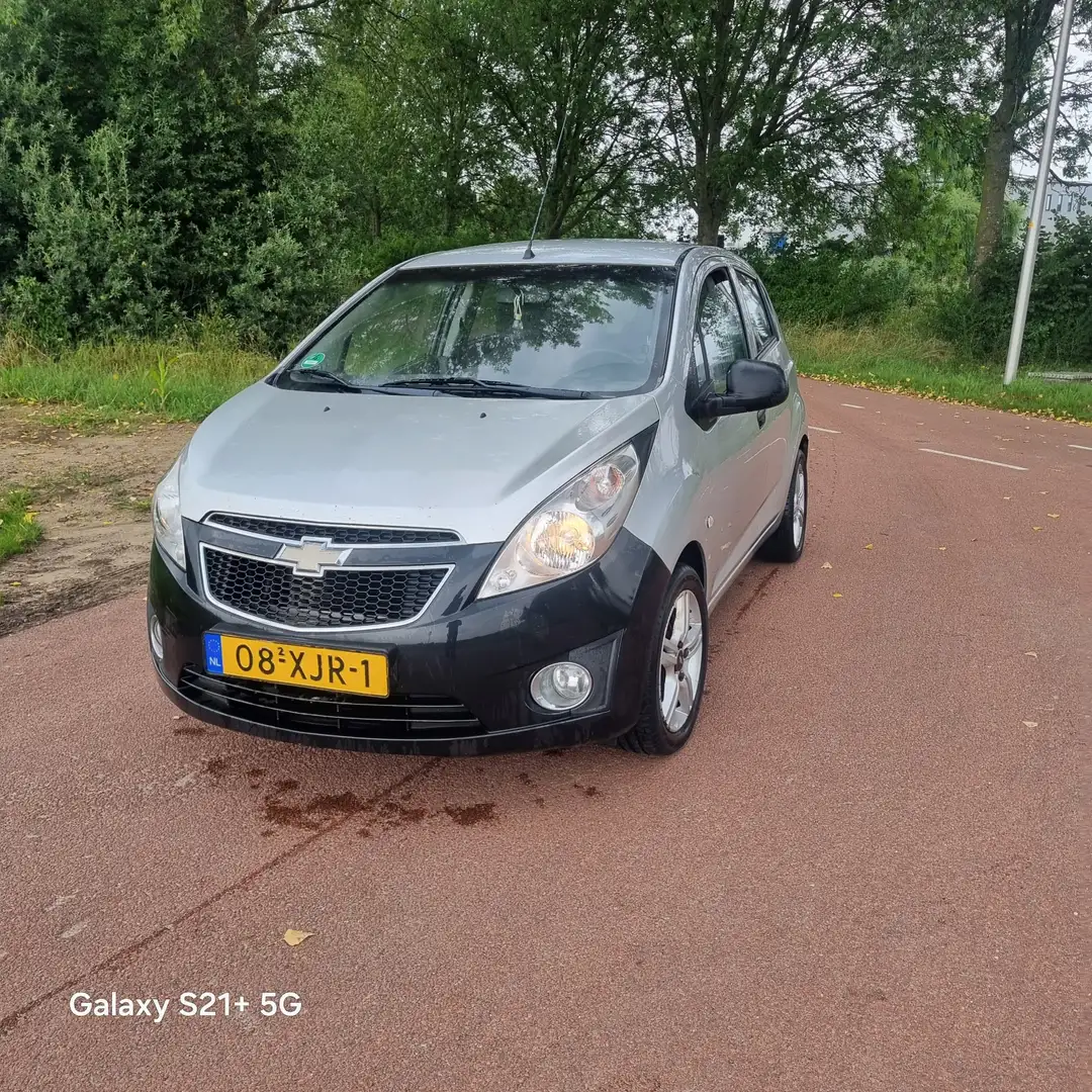Chevrolet Spark 1.0 16V LS Bi-Fuel Šedá - 2