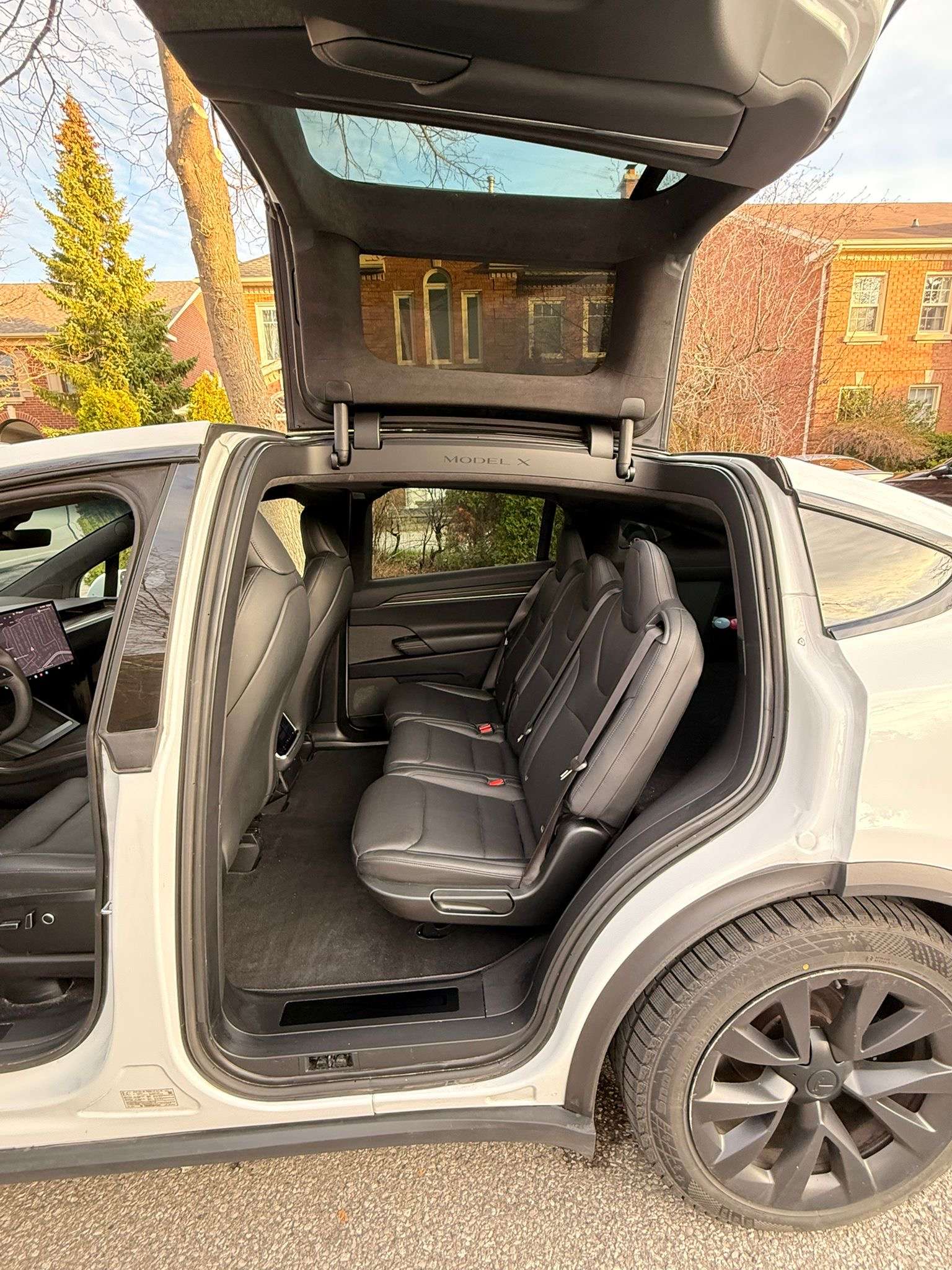 2024 Tesla Model X Long Range, Fully Loaded, Falcon Doors alt 5