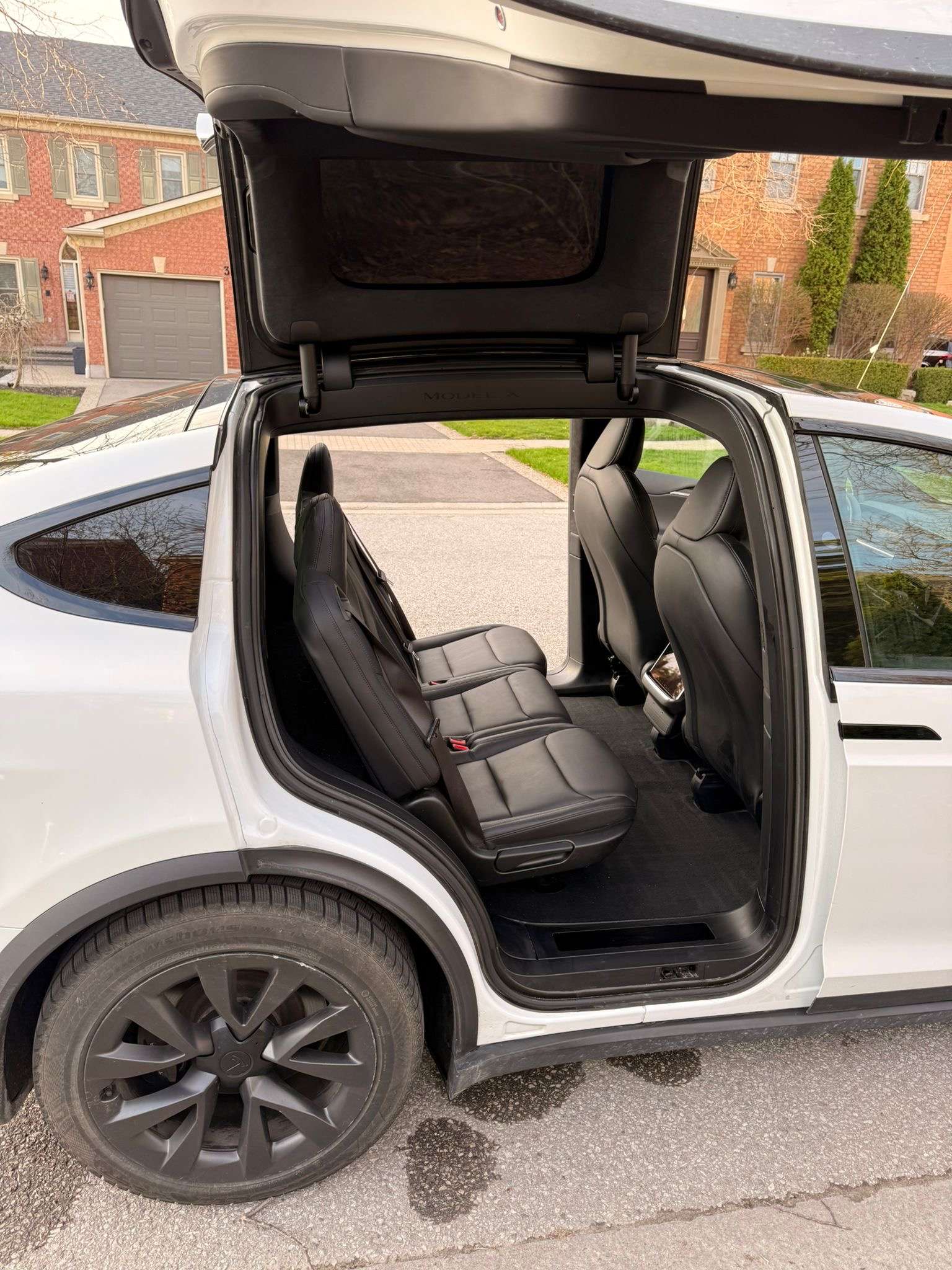 2024 Tesla Model X Long Range, Fully Loaded, Falcon Doors thumb 8