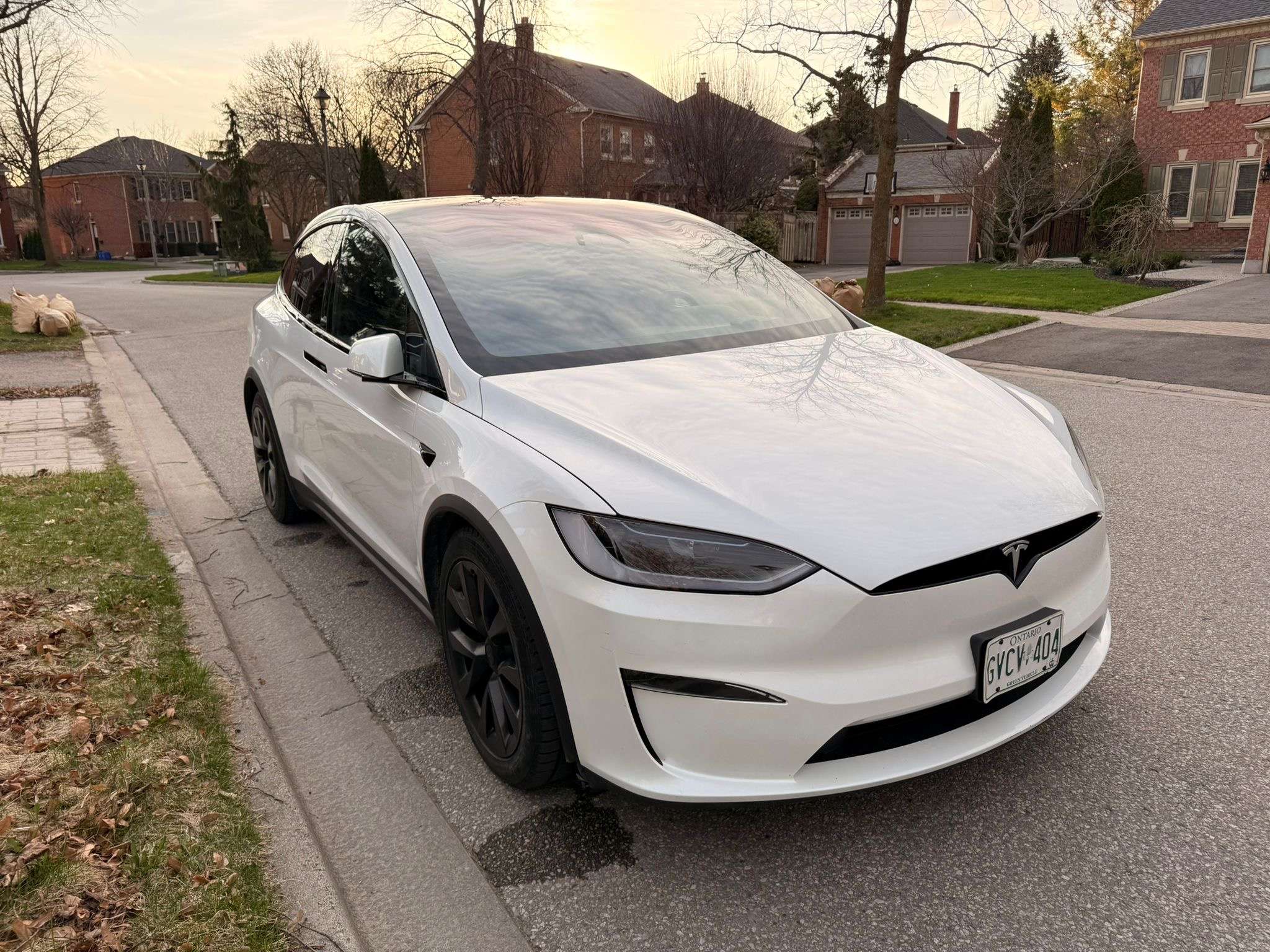 2024 Tesla Model X Long Range, Fully Loaded, Falcon Doors thumb 9