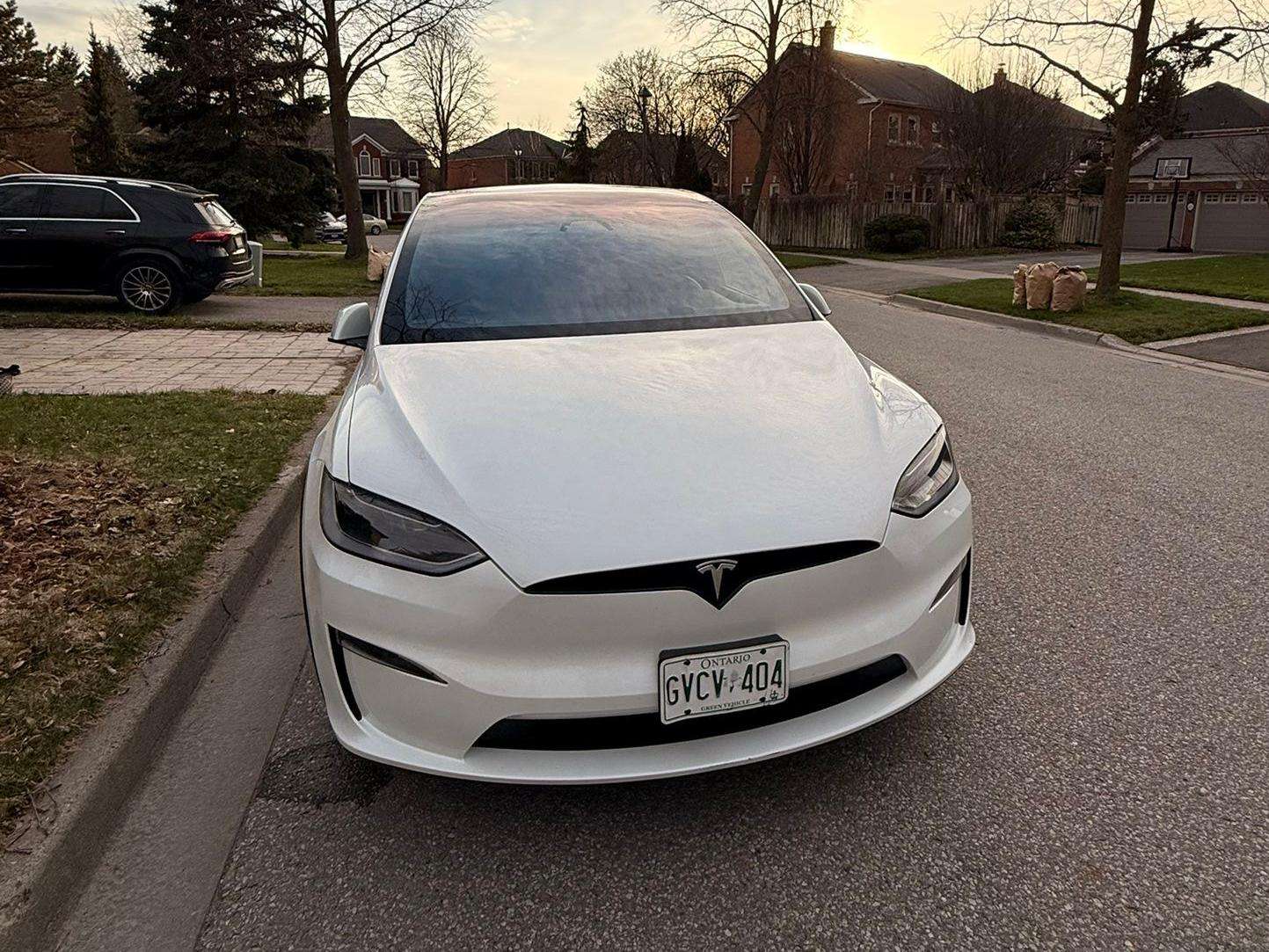 2024 Tesla Model X Long Range, Fully Loaded, Falcon Doors
