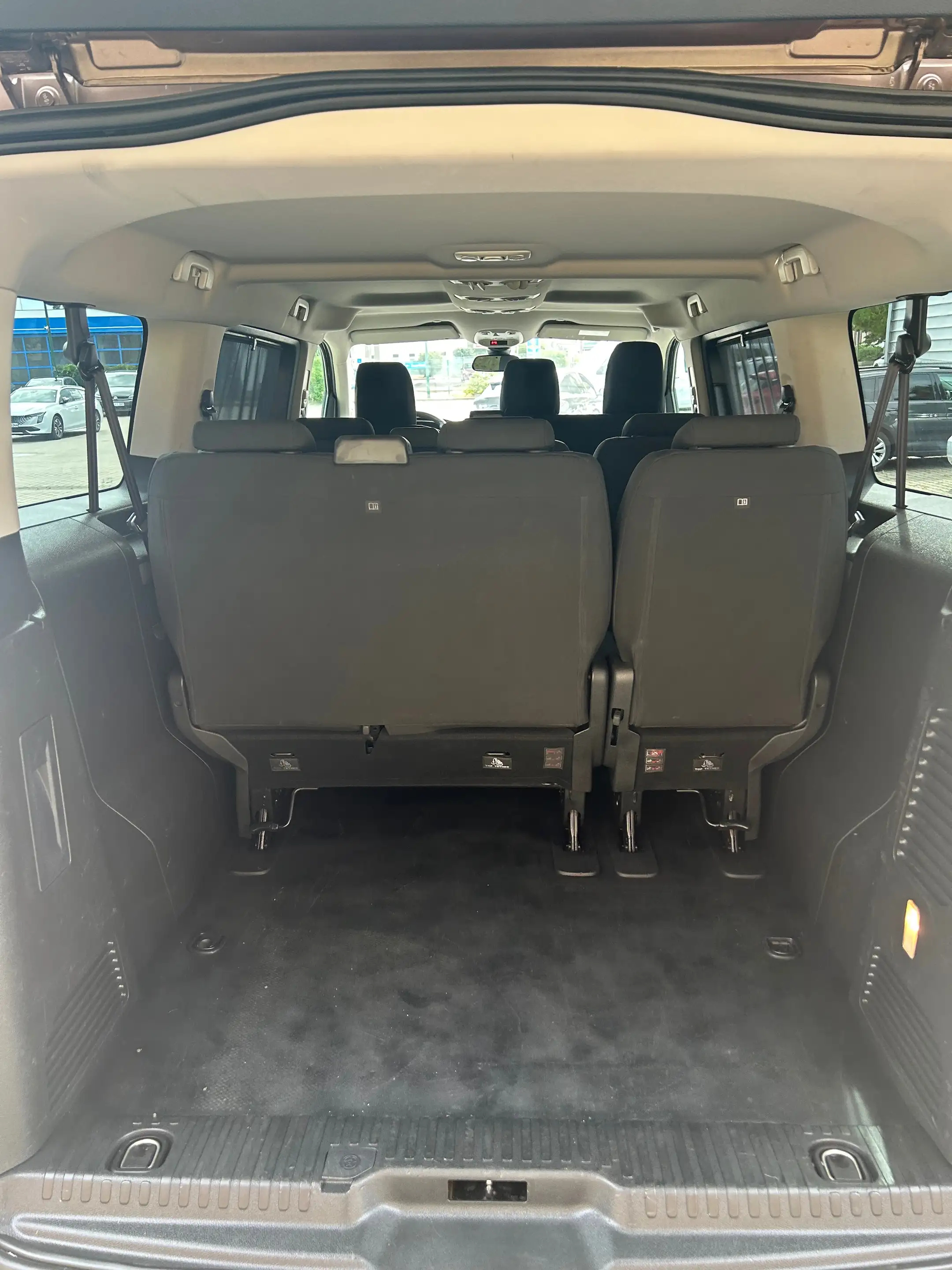 Peugeot Traveller Business L3 — photo 2
