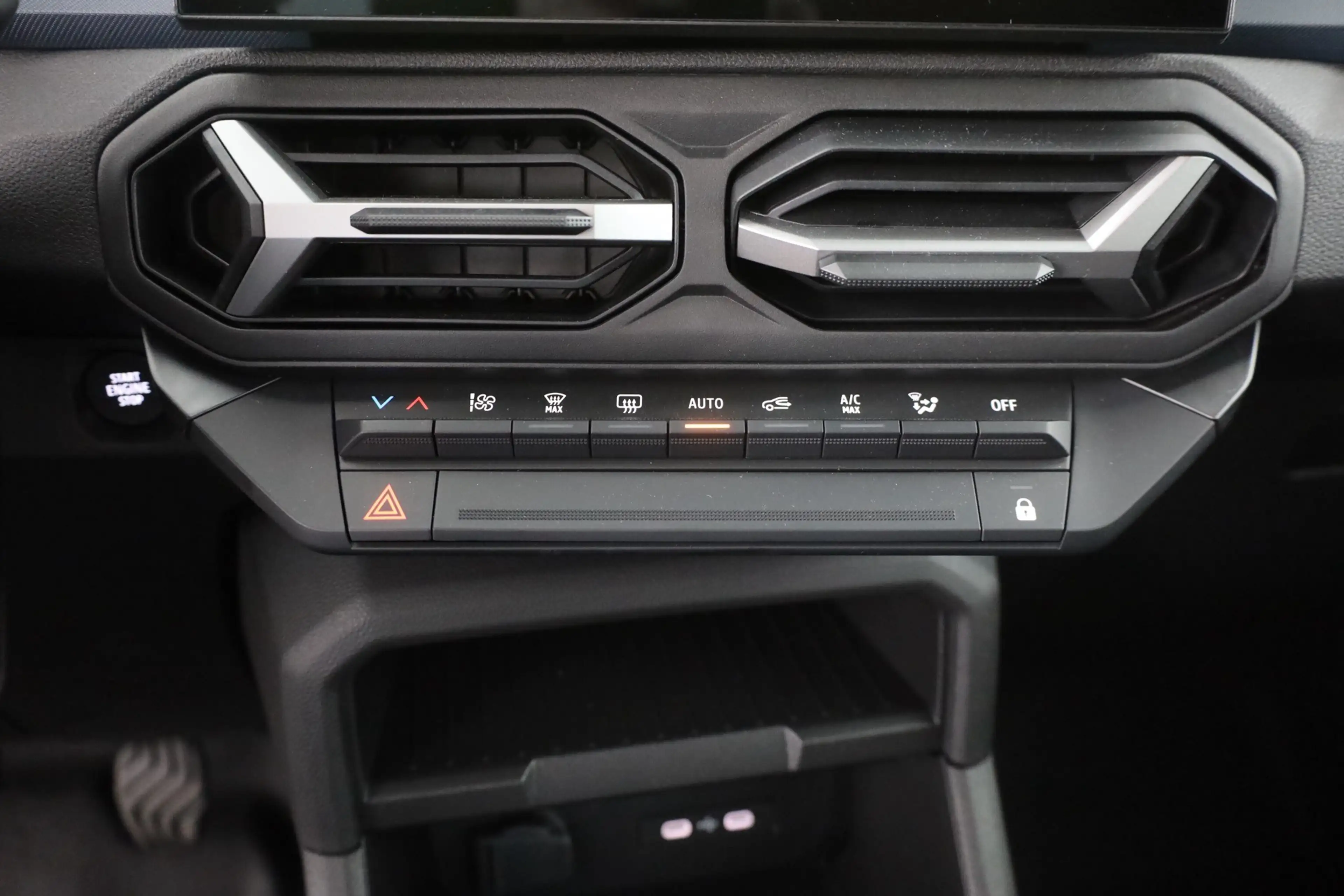 Dacia Duster Journey TCe 130 LED Kamera — photo 12