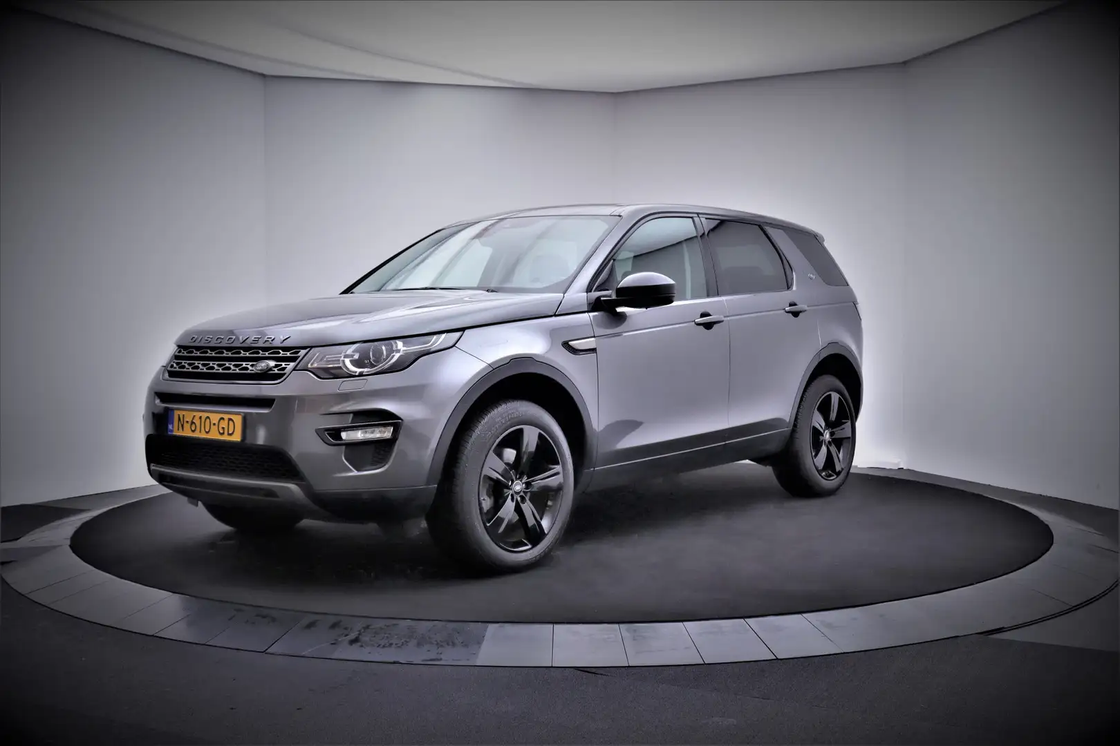 Land Rover Discovery Sport 2.0Si4 Aut. 4WD HSE LUXURY NAVI/CLIMA/STOEL+STUURV Grijs - 1