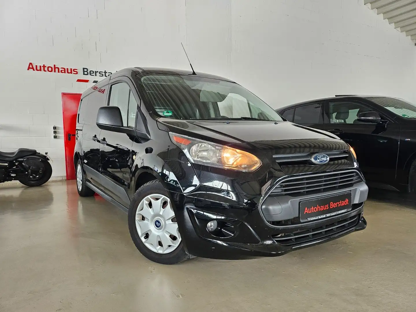 Ford Transit Conn Kasten lang 120PS*Euro6*TÜV 04-2027 Schwarz - 1