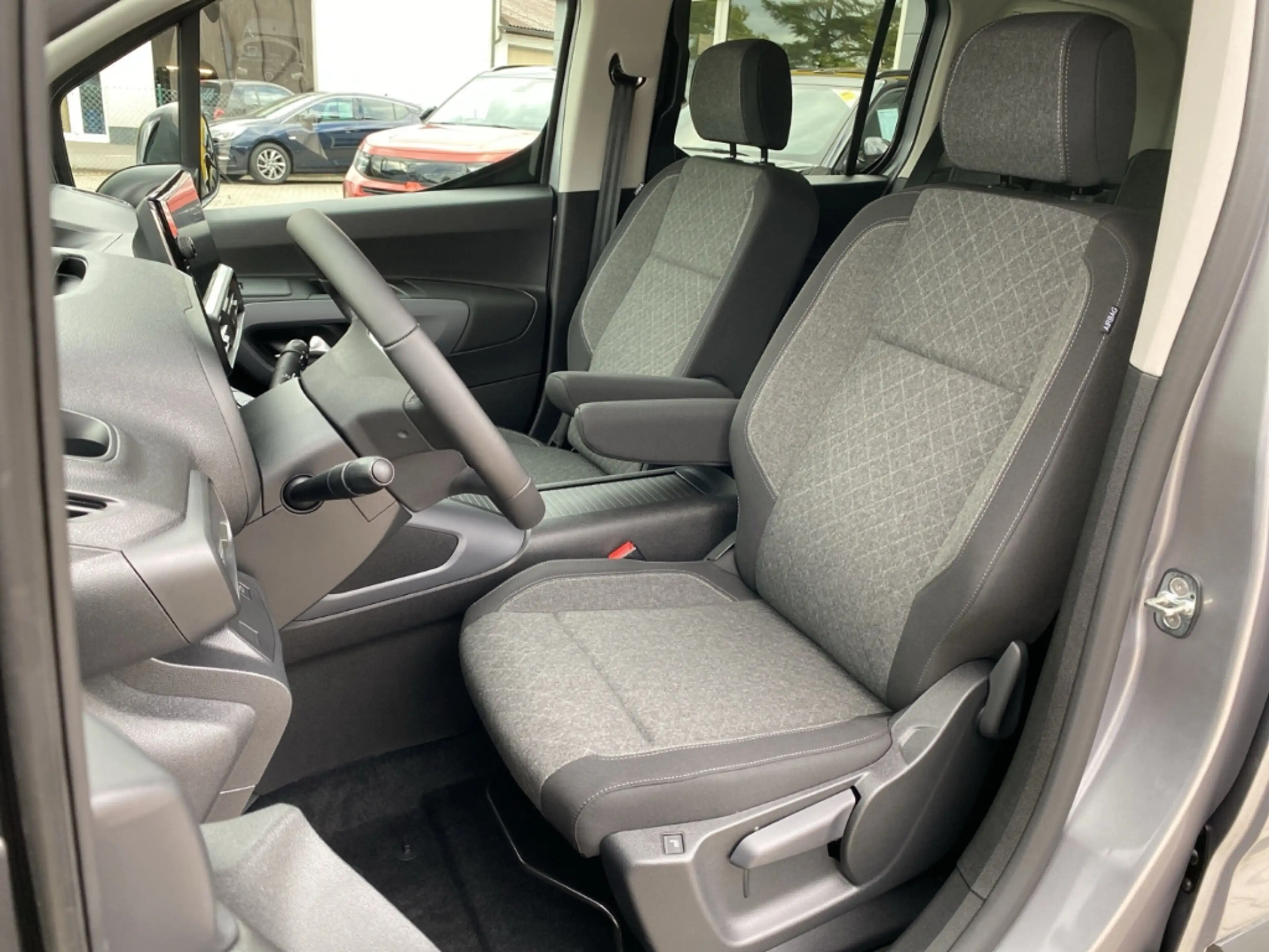 Opel Combo Life Edition 1.5 D * LED PDC SHZ LHZ LM DAB AHK — photo 7