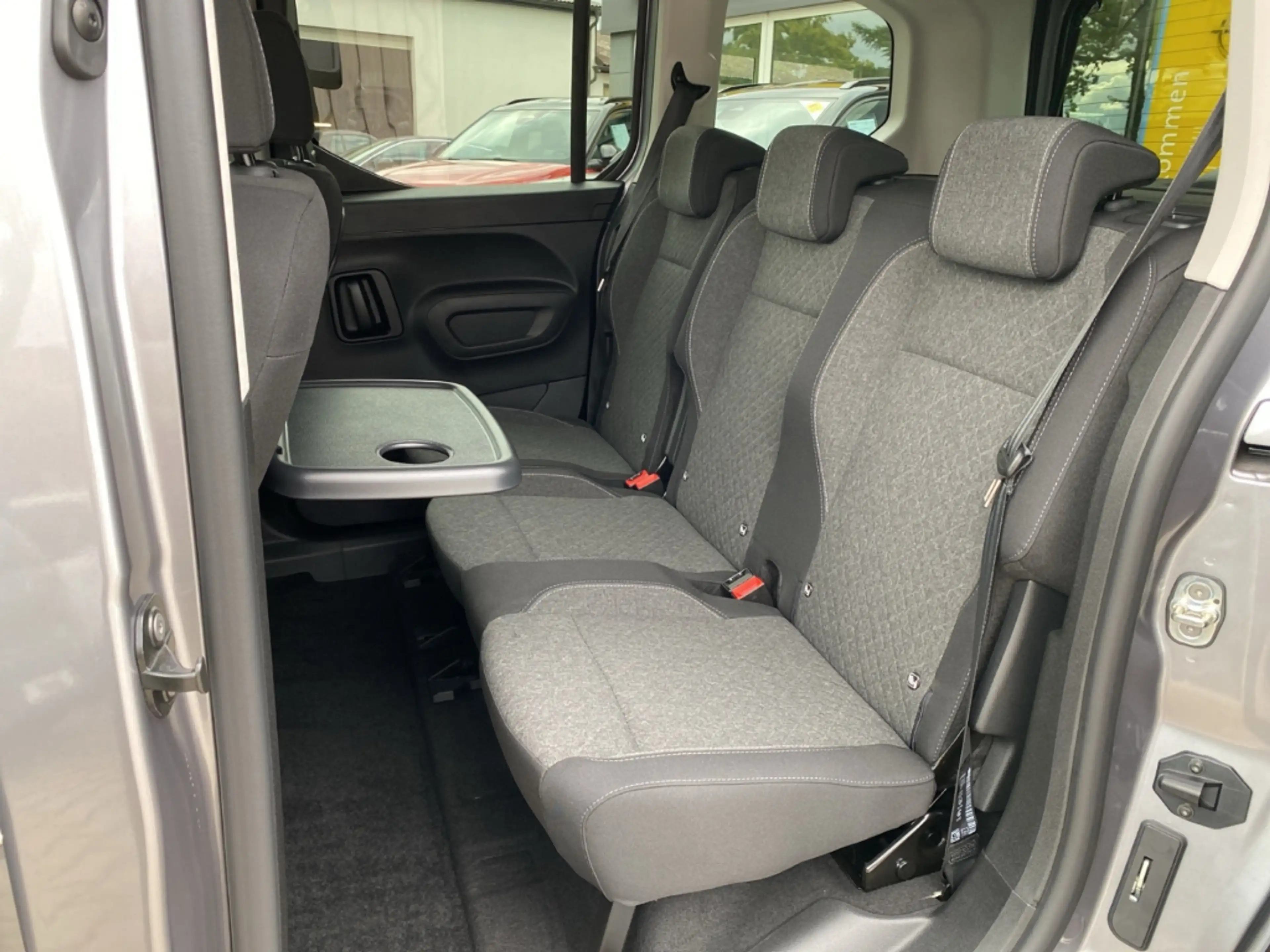 Opel Combo Life Edition 1.5 D * LED PDC SHZ LHZ LM DAB AHK — photo 9