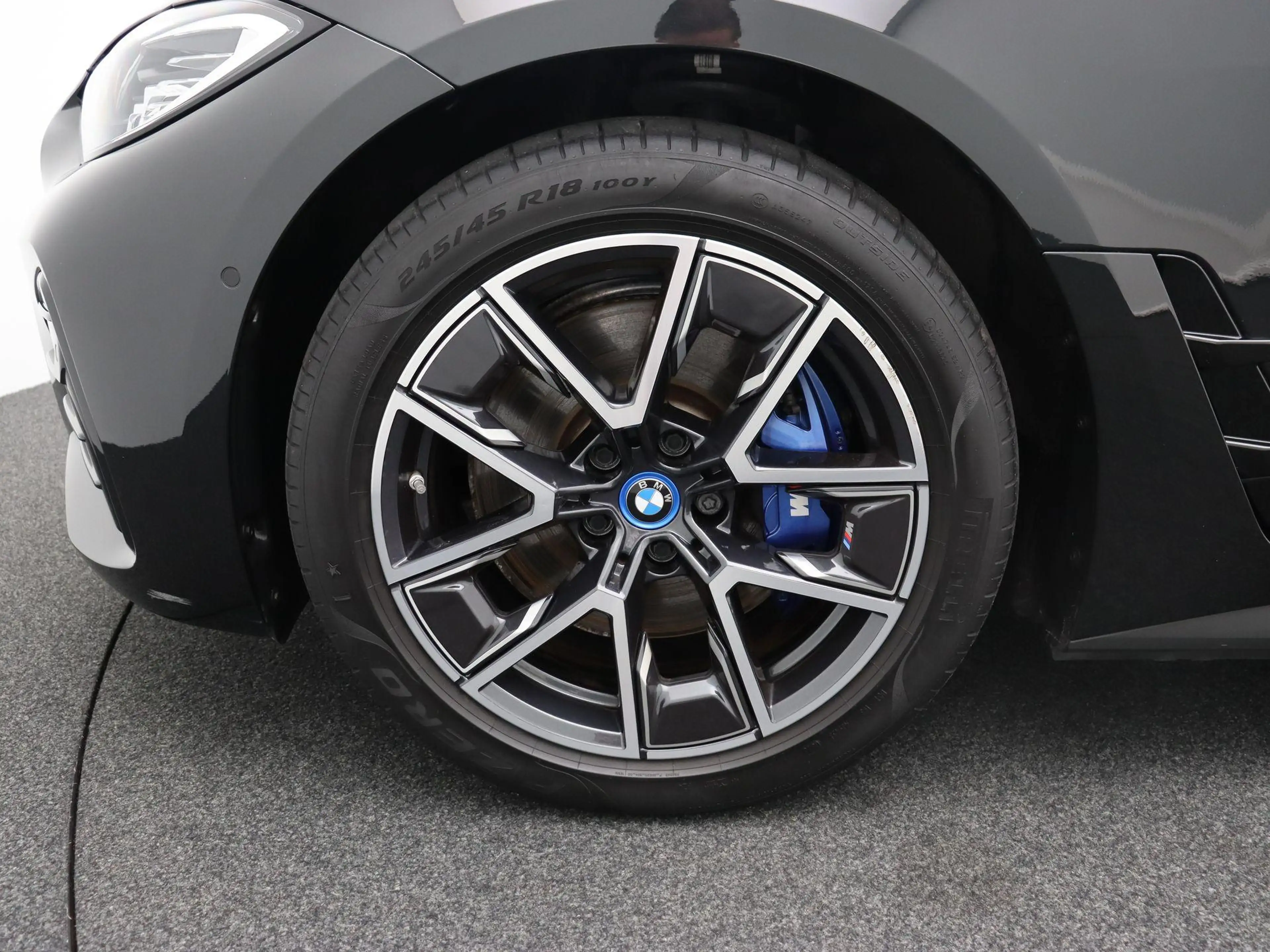 BMW i4 eDrive35 High Executive | M Sportpakket | Safety P — photo 8