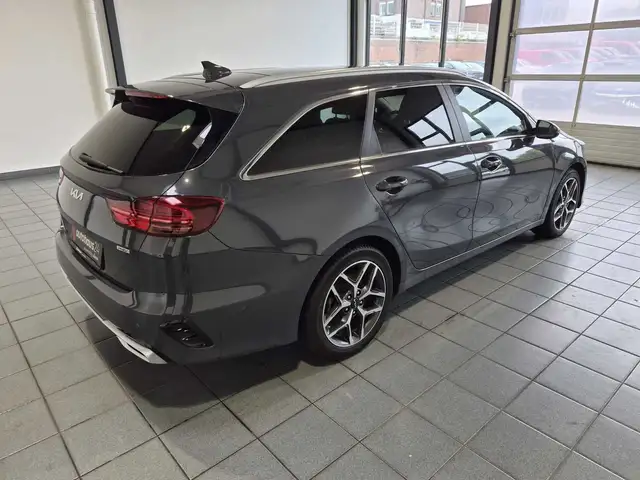Kia Ceed view 5