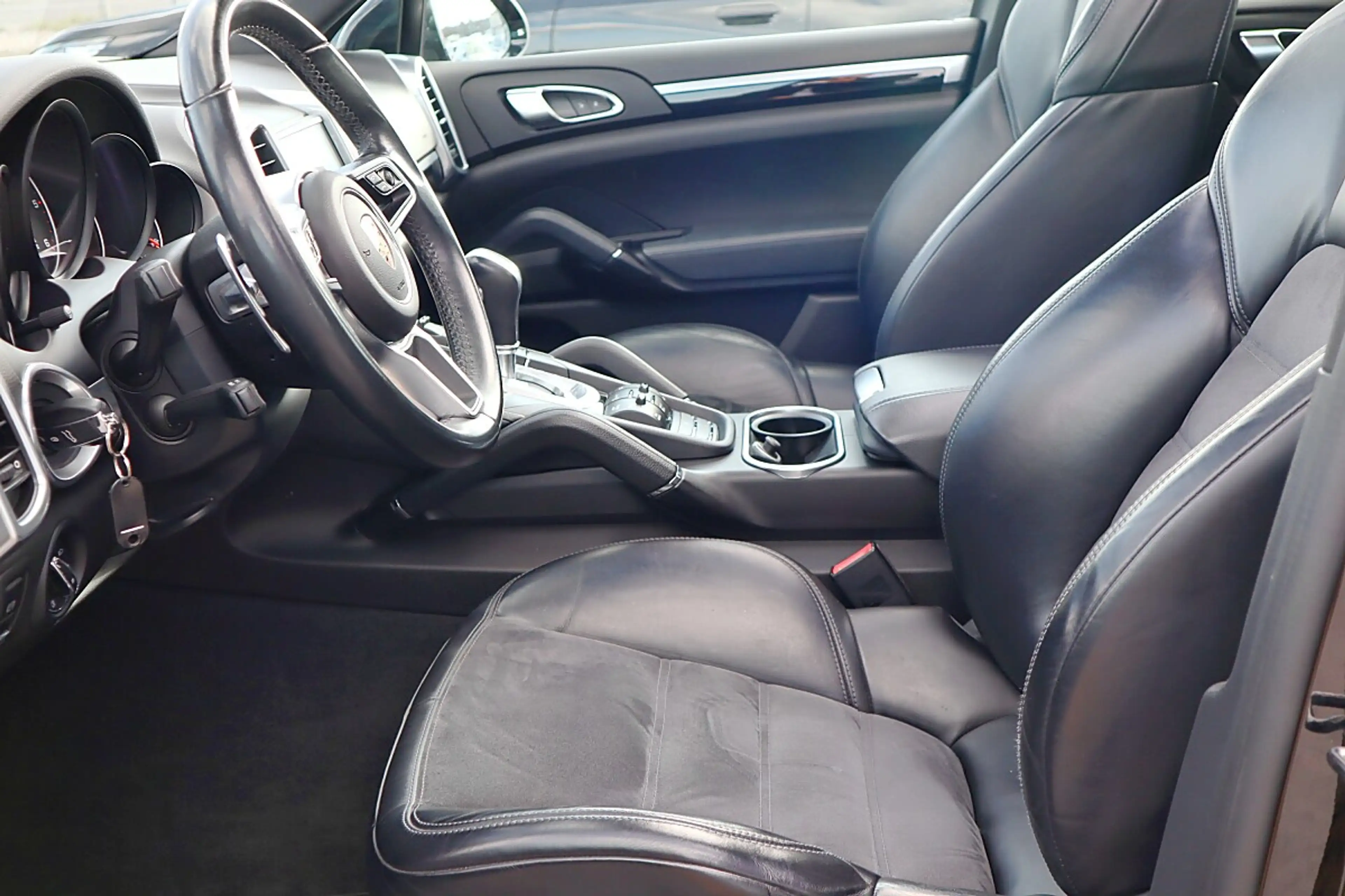 Porsche Cayenne II Platinum Edition Aut. *Panoramadach*Leder* — photo 6
