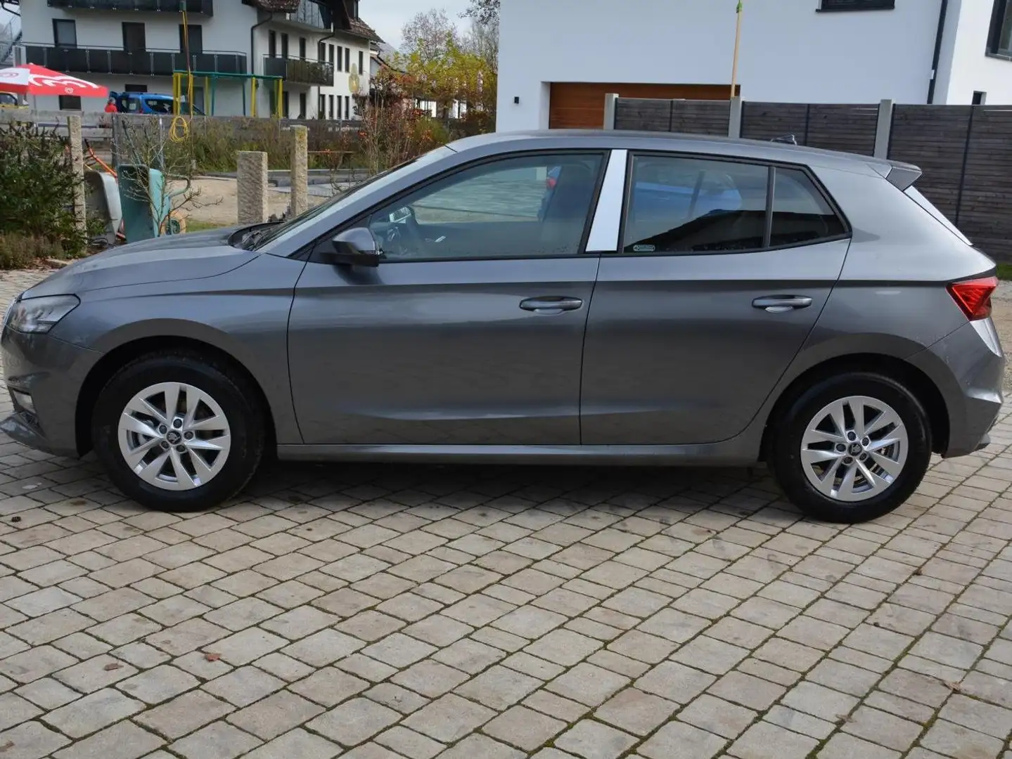 Skoda Fabia Selection Grau - 2