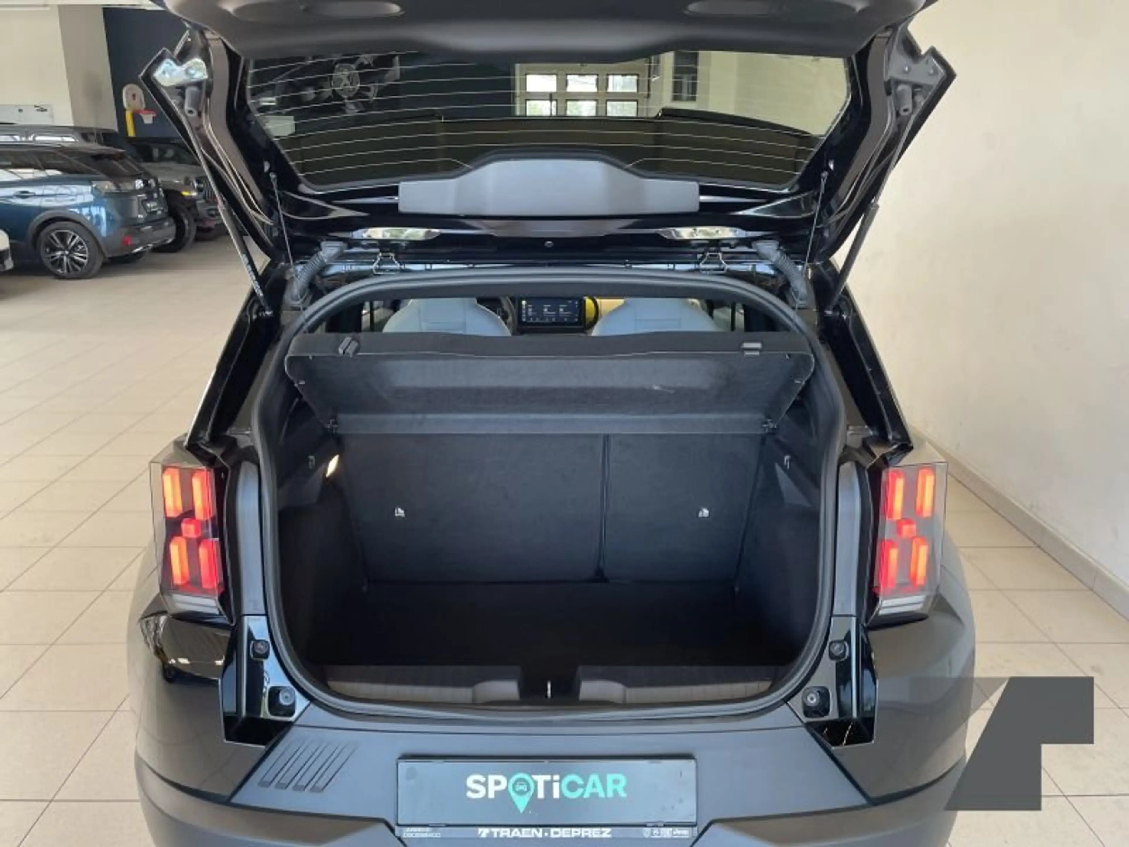 Fiat Grande Panda 1.2 Hybrid 74 kW La Prima — photo 12