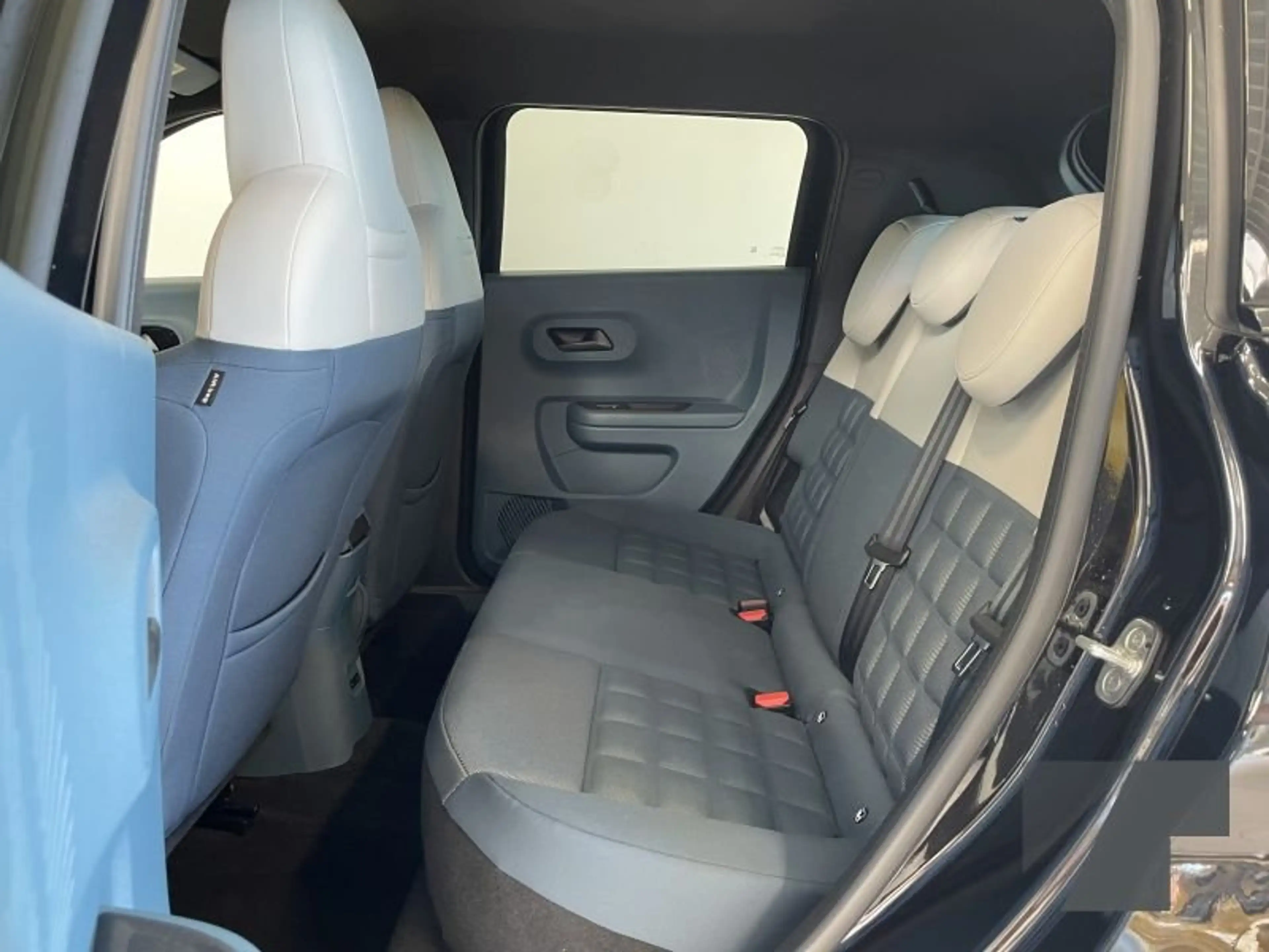 Fiat Grande Panda 1.2 Hybrid 74 kW La Prima — photo 11