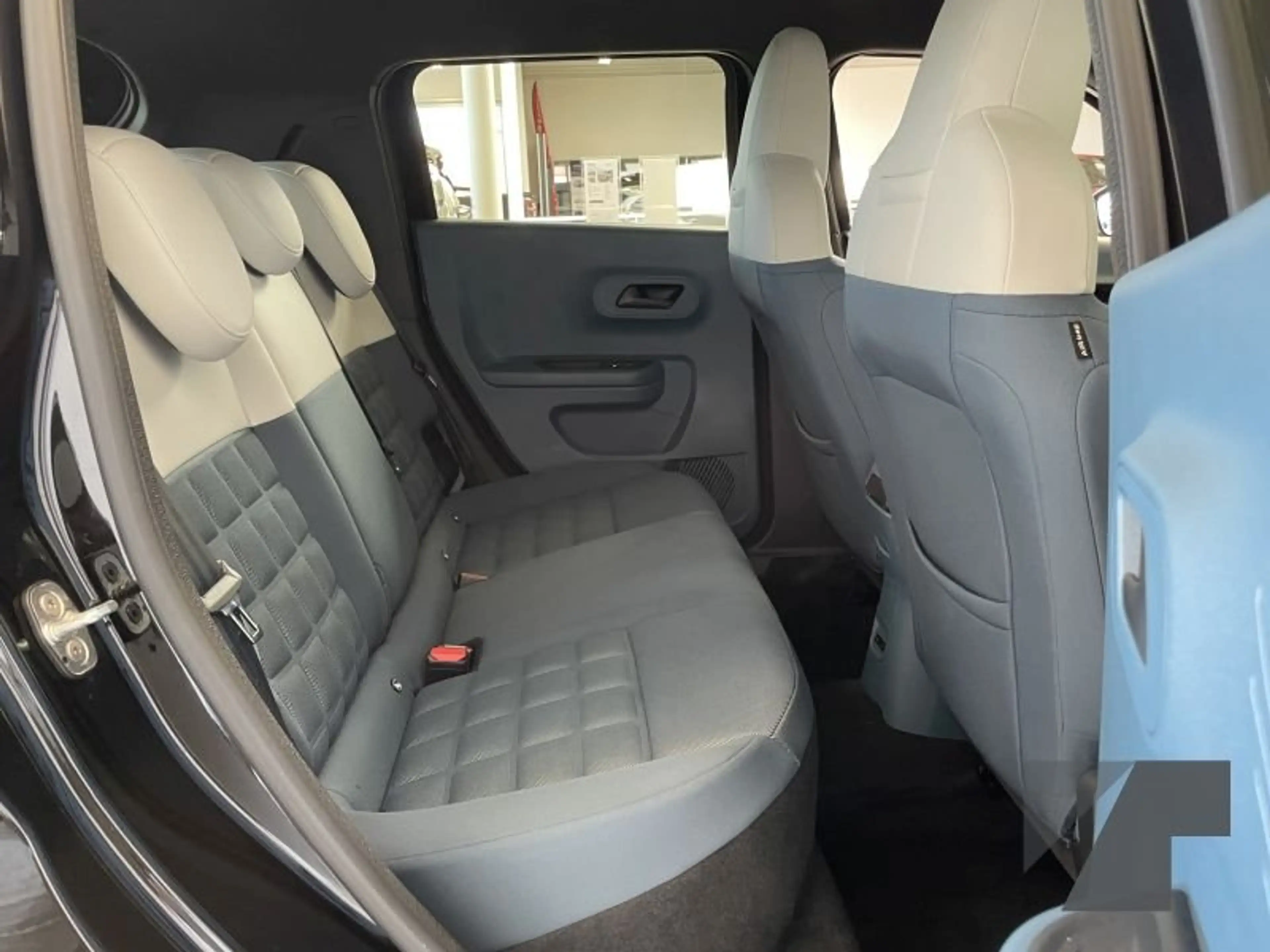 Fiat Grande Panda 1.2 Hybrid 74 kW La Prima — photo 13