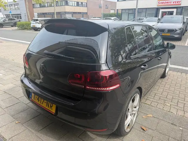 Volkswagen Golf view 6