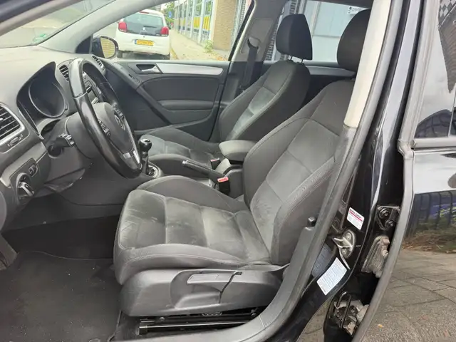 Volkswagen Golf view 10
