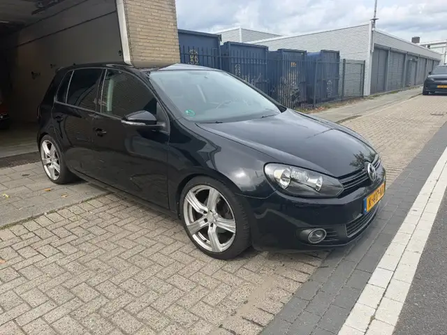 Volkswagen Golf view 5