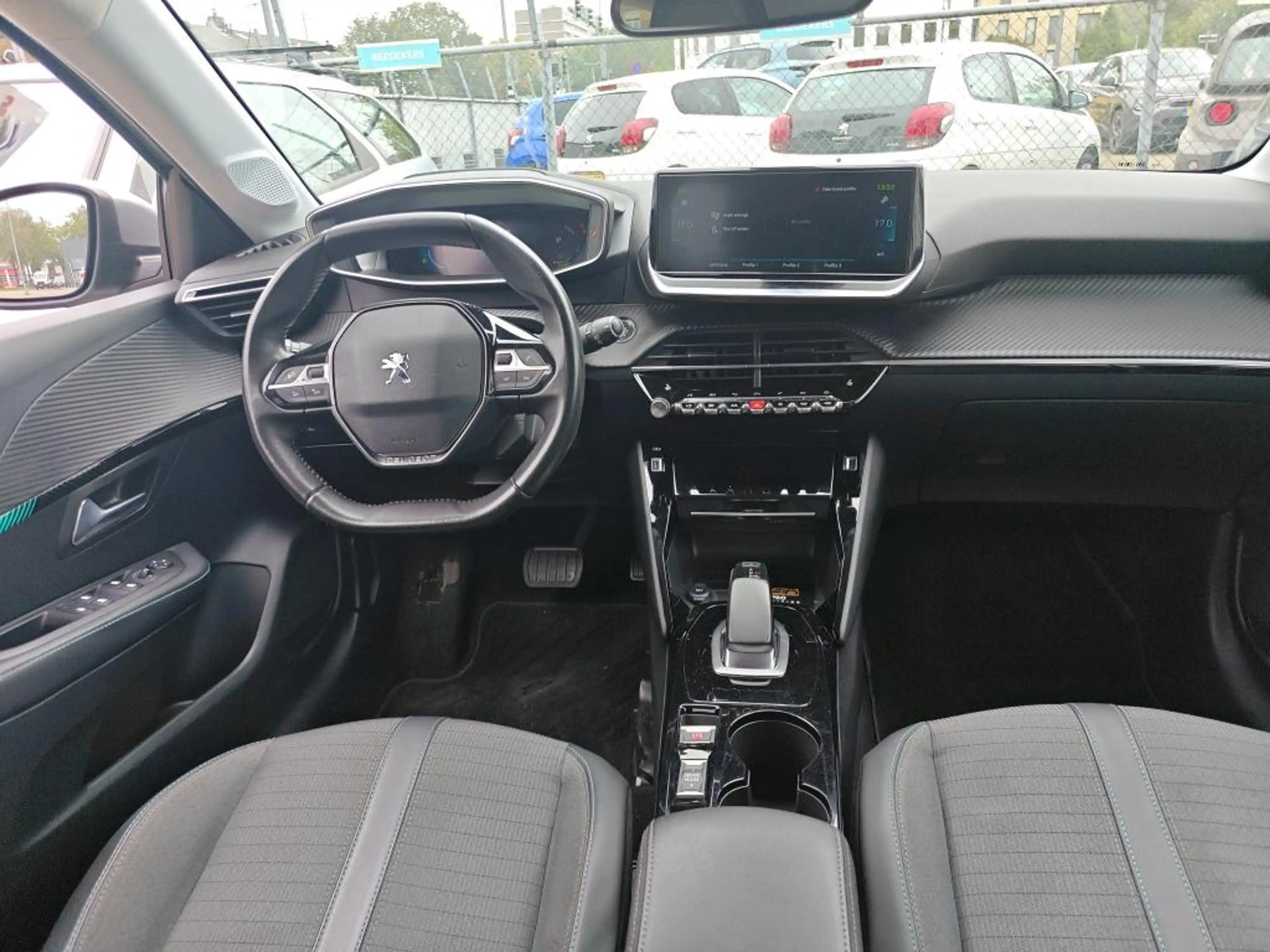 Peugeot e-208 EV Allure Pack 50 kWh | Fase 3 laden | SOH 86,94% — photo 5