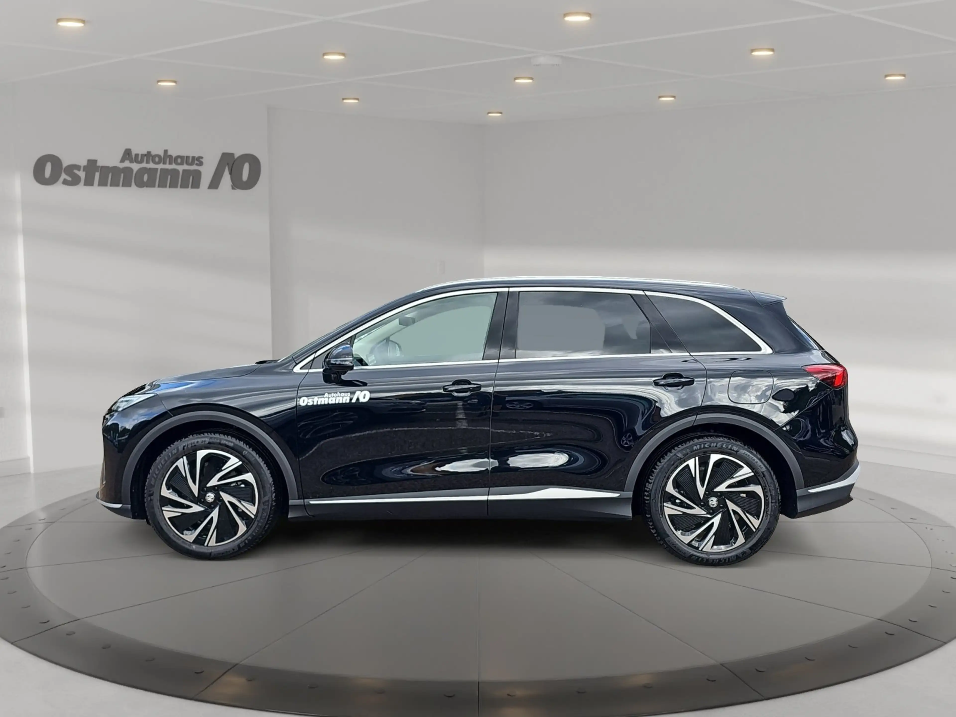 MG MGS6 EV S6 EV Luxury 360 4xSHZ ACC AUT Bel.Sitz PANO — photo 2