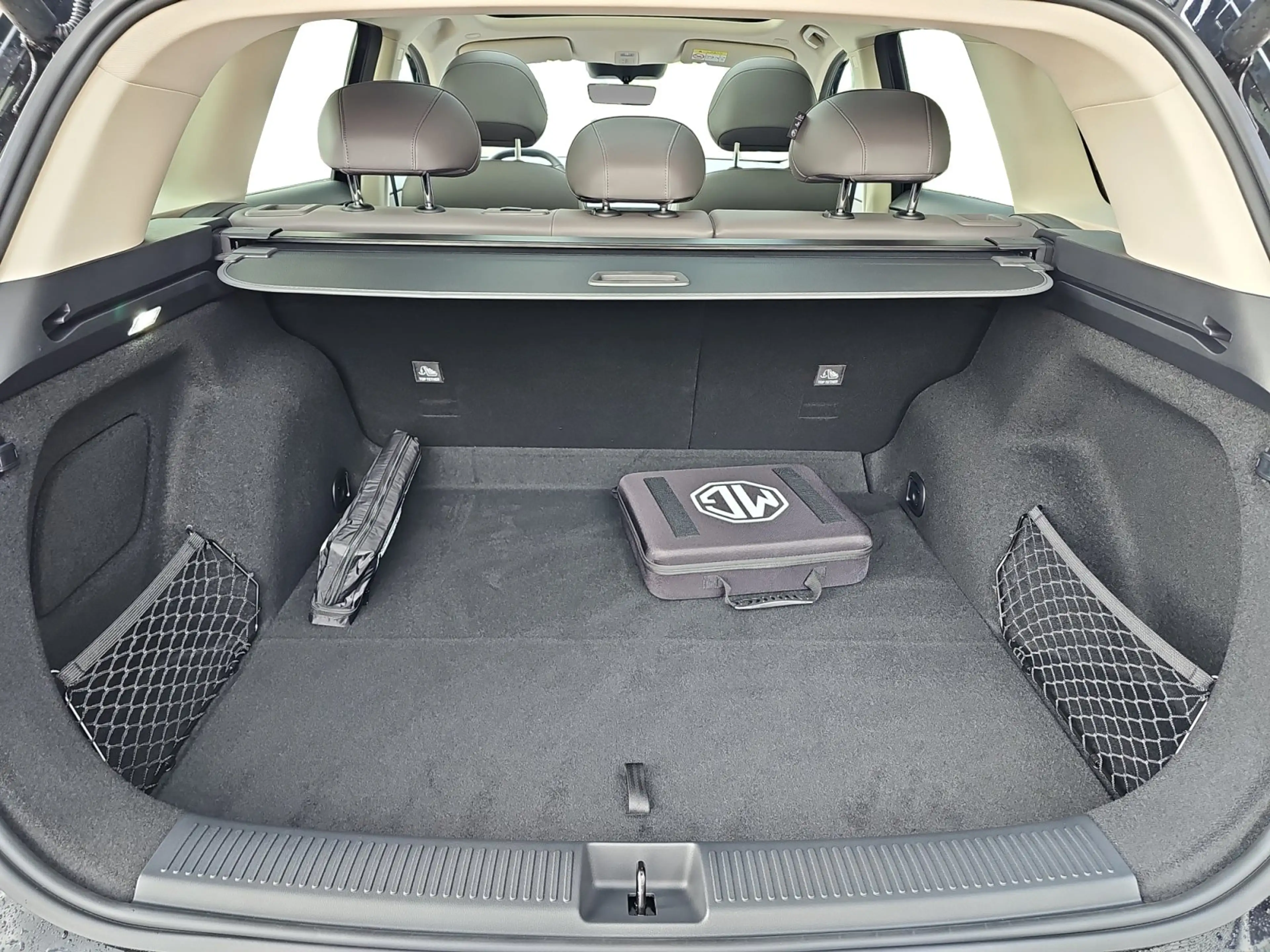 MG MGS6 EV S6 EV Luxury 360 4xSHZ ACC AUT Bel.Sitz PANO — photo 15