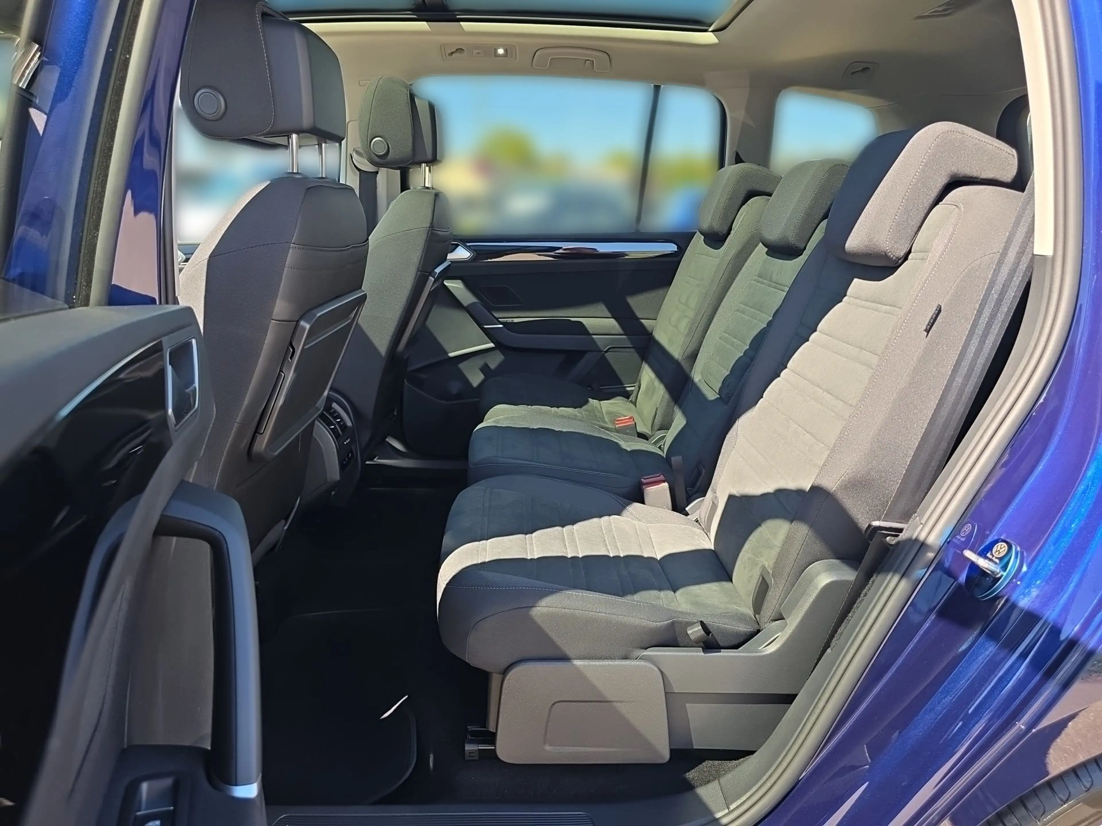 Volkswagen Touran 1.5 TSI Highline *AHK*LED*KAMERA*NAVI* — photo 14