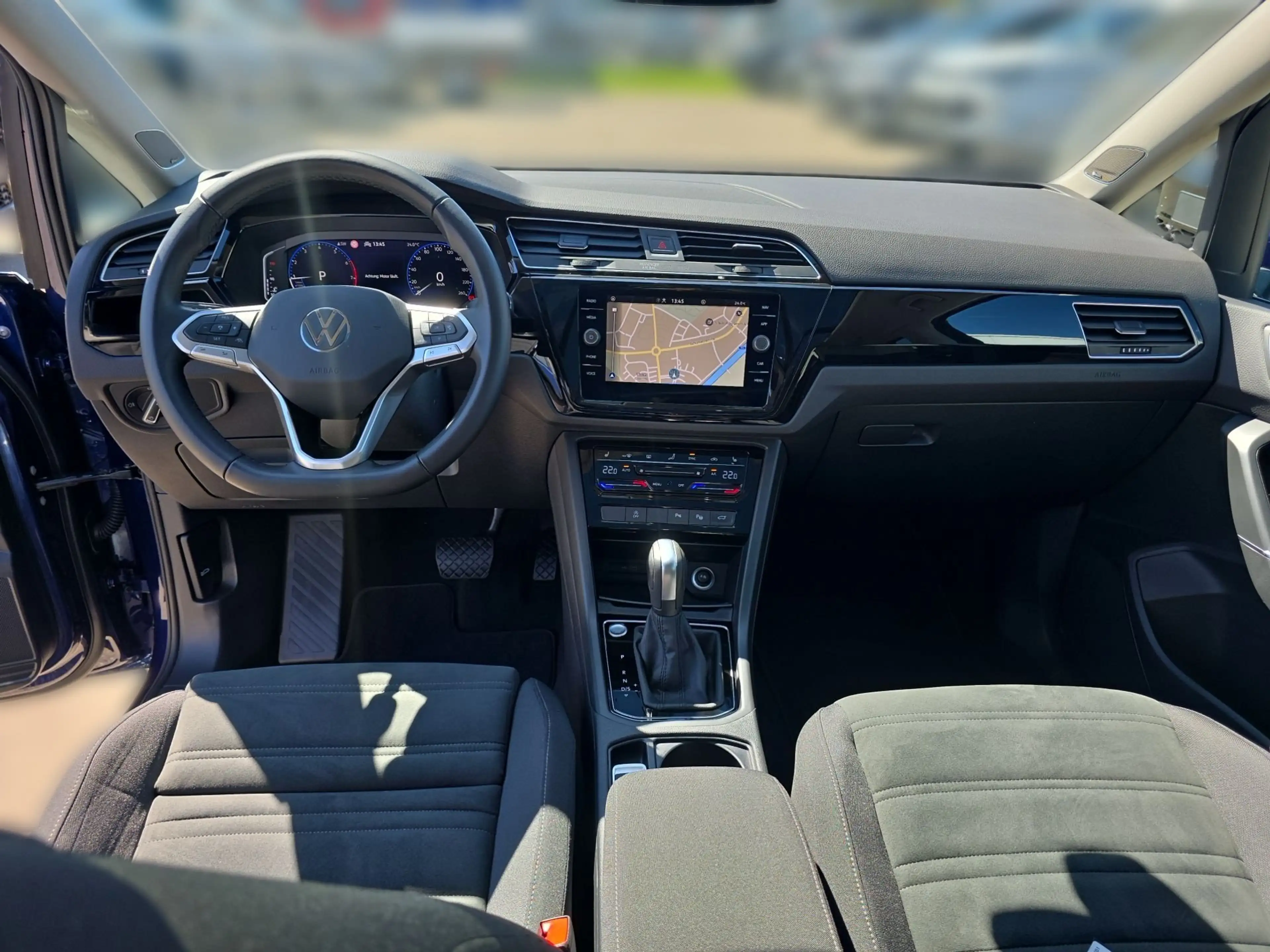 Volkswagen Touran 1.5 TSI Highline *AHK*LED*KAMERA*NAVI* — photo 13