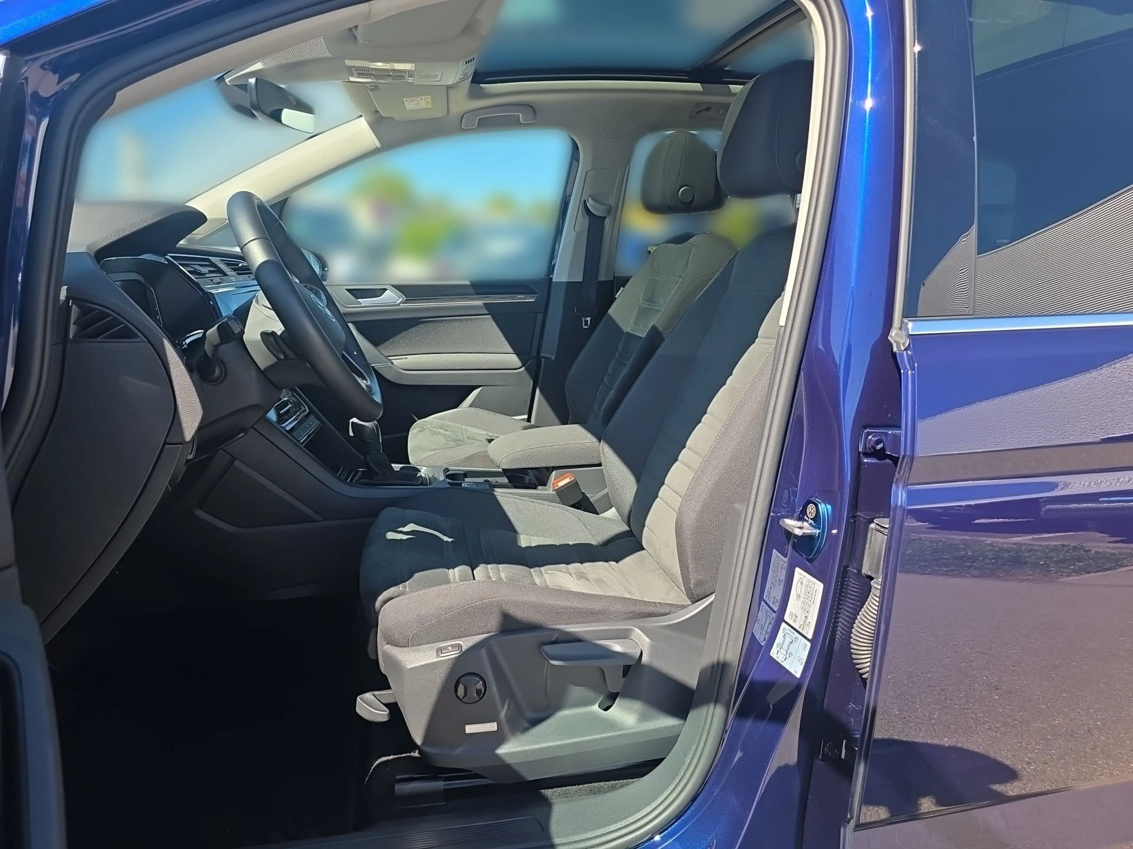 Volkswagen Touran 1.5 TSI Highline *AHK*LED*KAMERA*NAVI* — photo 10